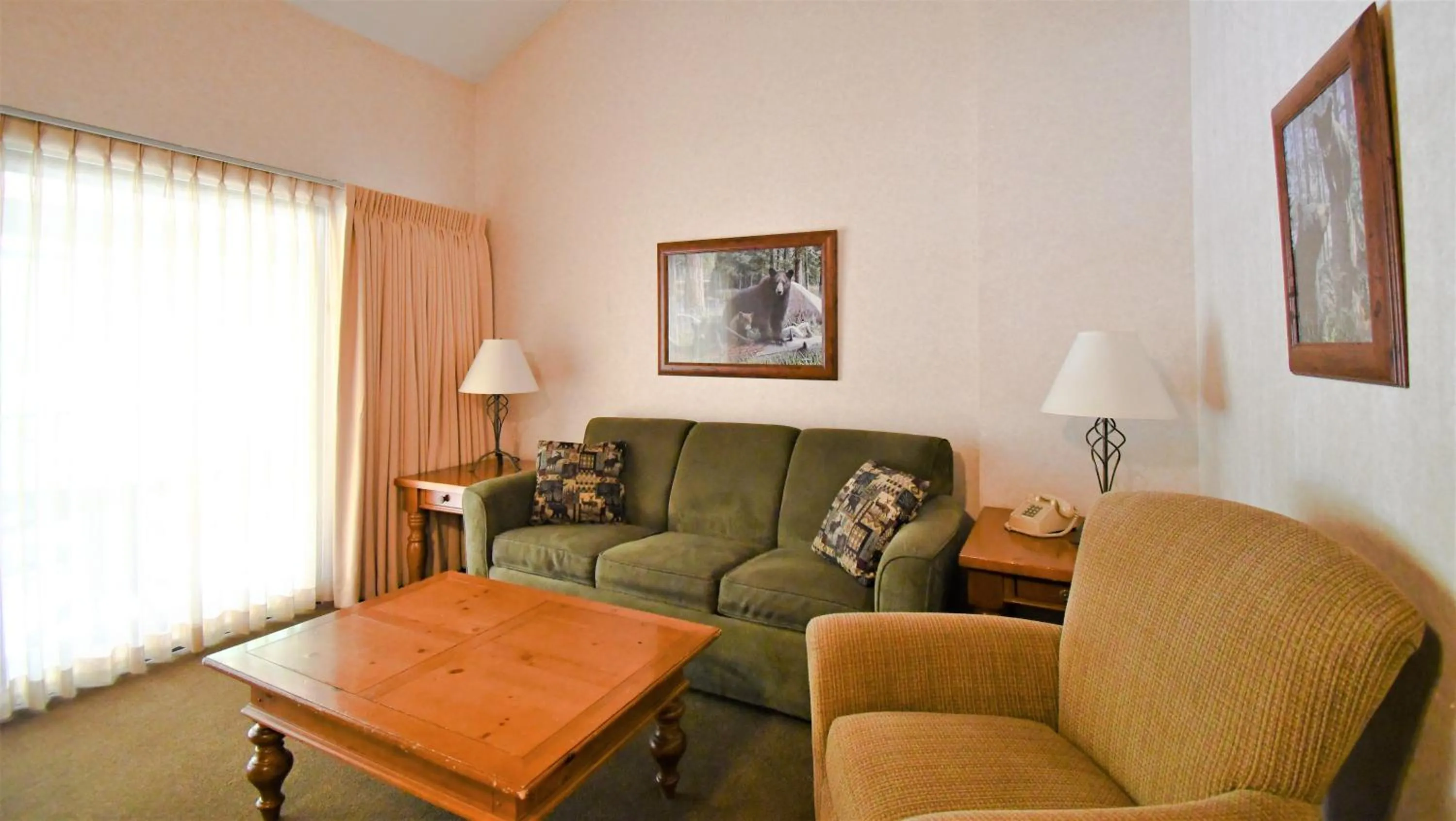 Seating area in Lagonita Lodge