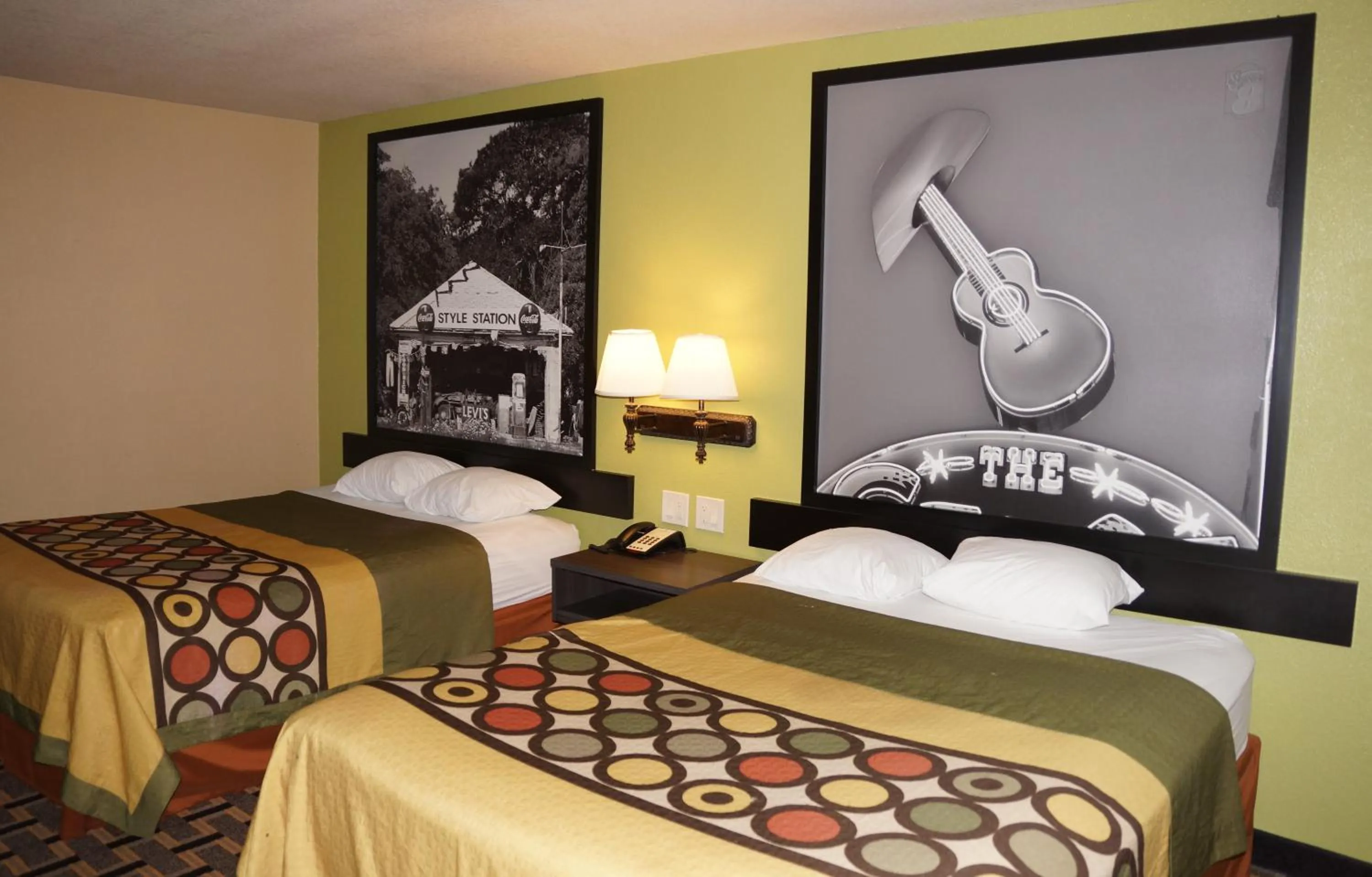 Bed in Super 8 by Wyndham Farmers Branch/North Dallas