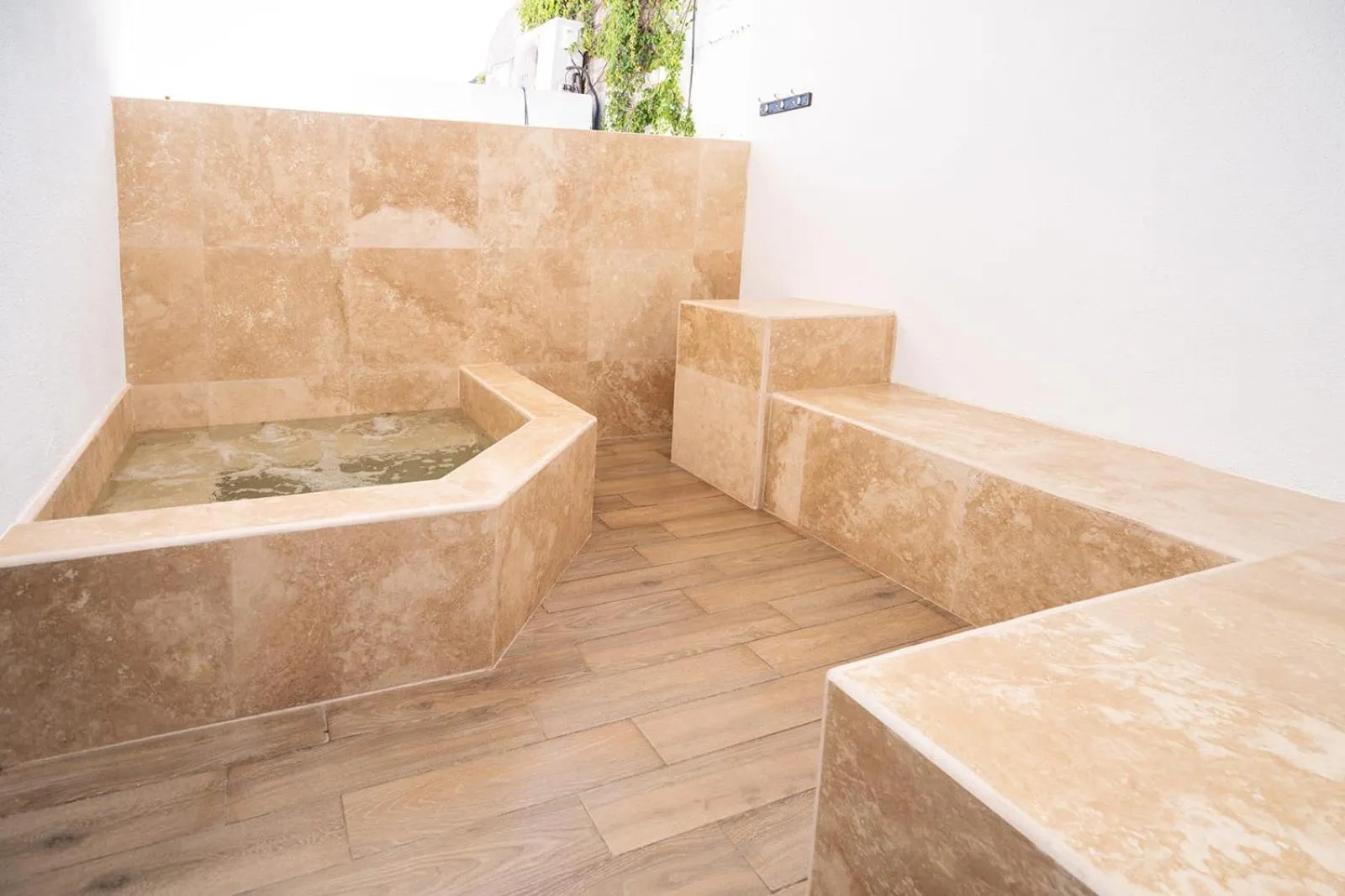 Hot Tub in Hotel Los Farallones