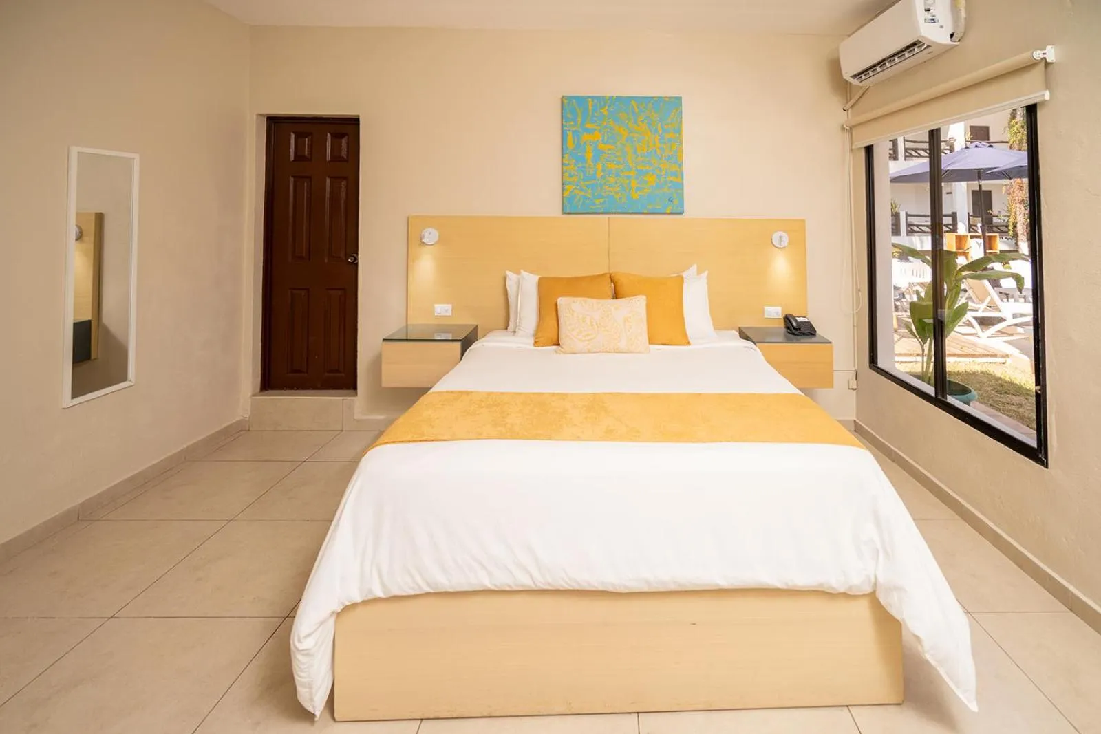 TV and multimedia, Bed in Hotel Los Farallones