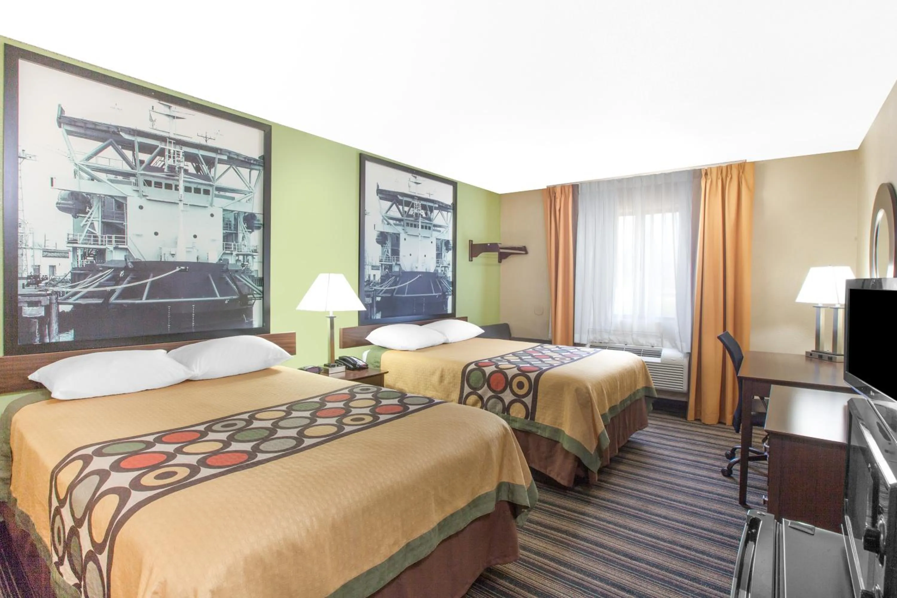 Bedroom, Bed in Super 8 by Wyndham Natchitoches