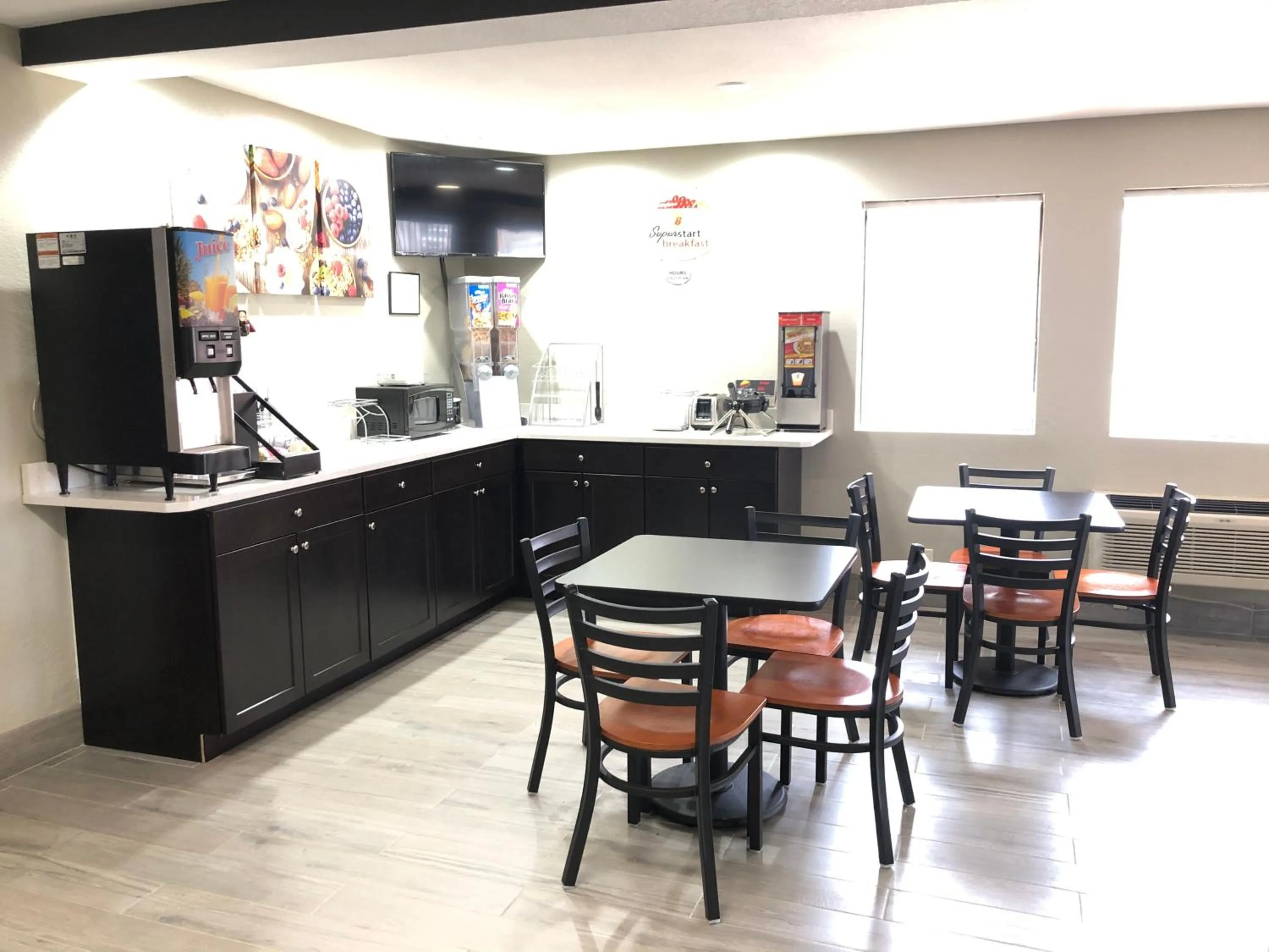 Restaurant/places to eat in Super 8 by Wyndham Natchitoches