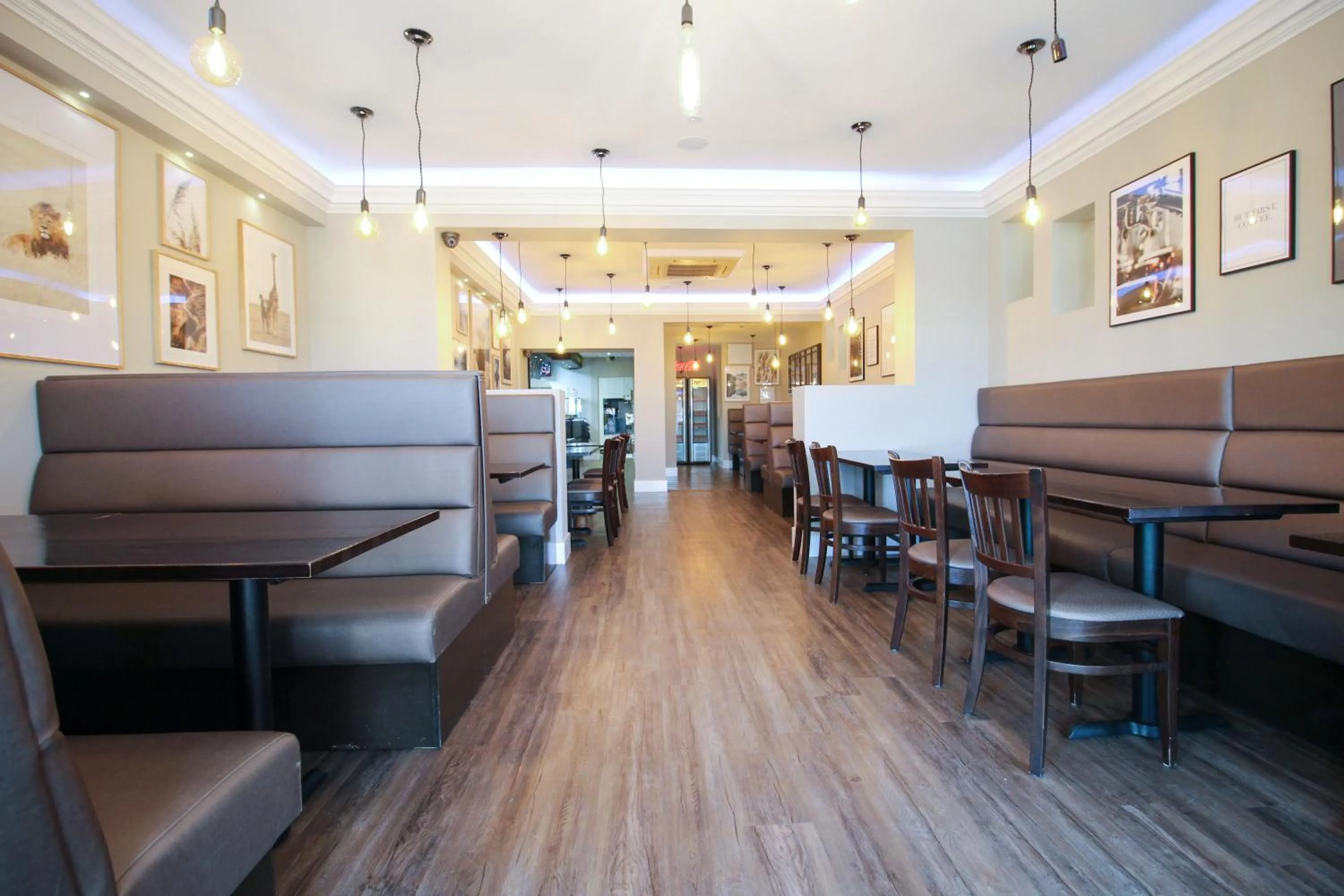 Restaurant/places to eat in Hotel Ocean