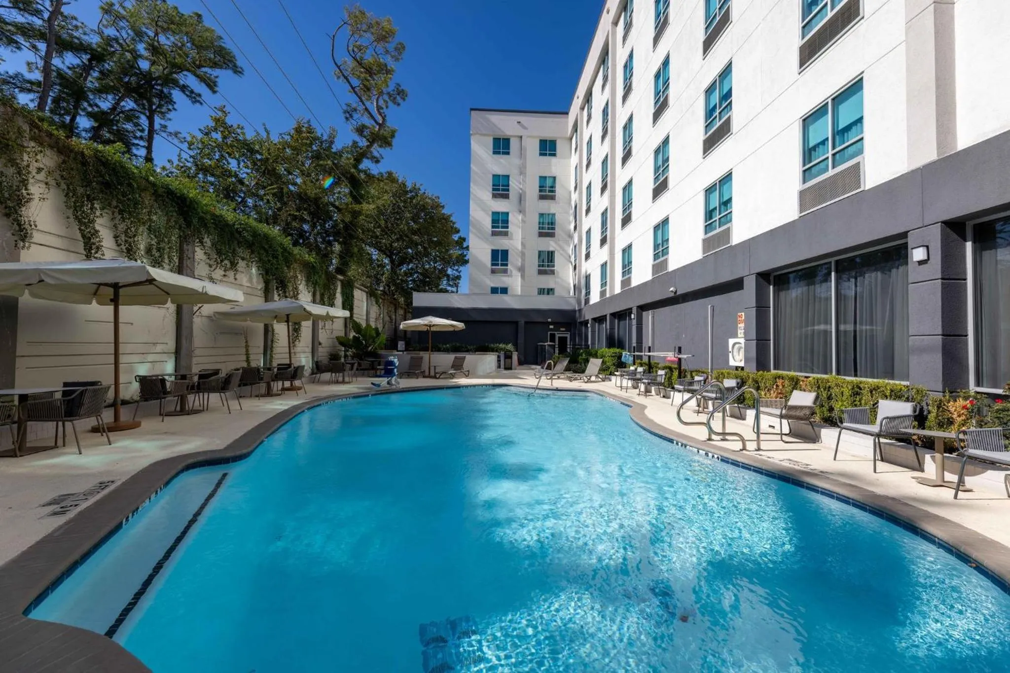 Swimming pool in Crowne Plaza Houston Galleria Area by IHG