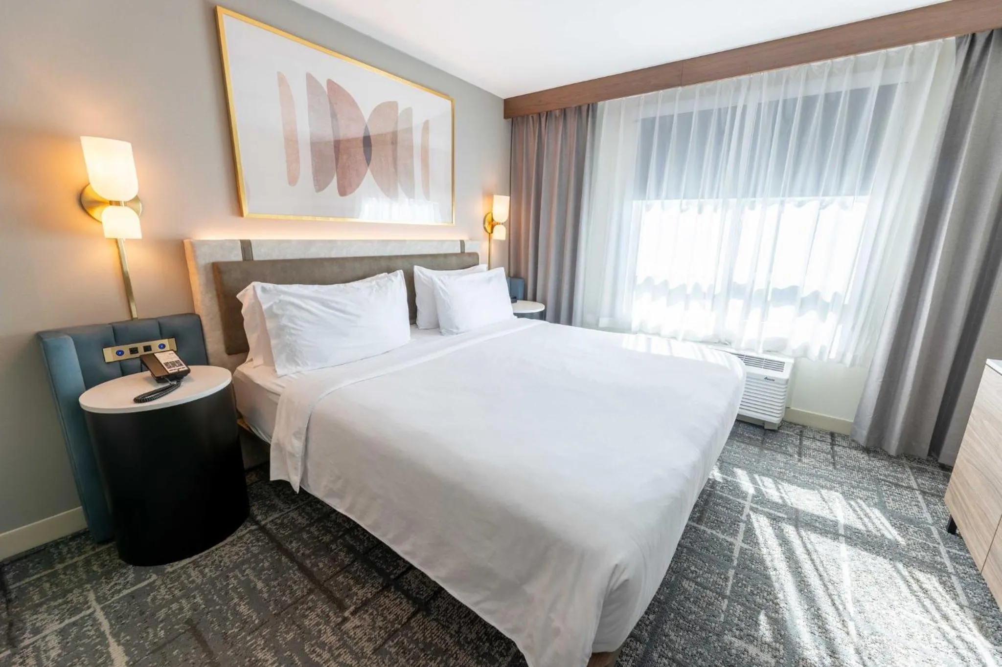 Photo of the whole room, Bed in Crowne Plaza Houston Galleria Area by IHG