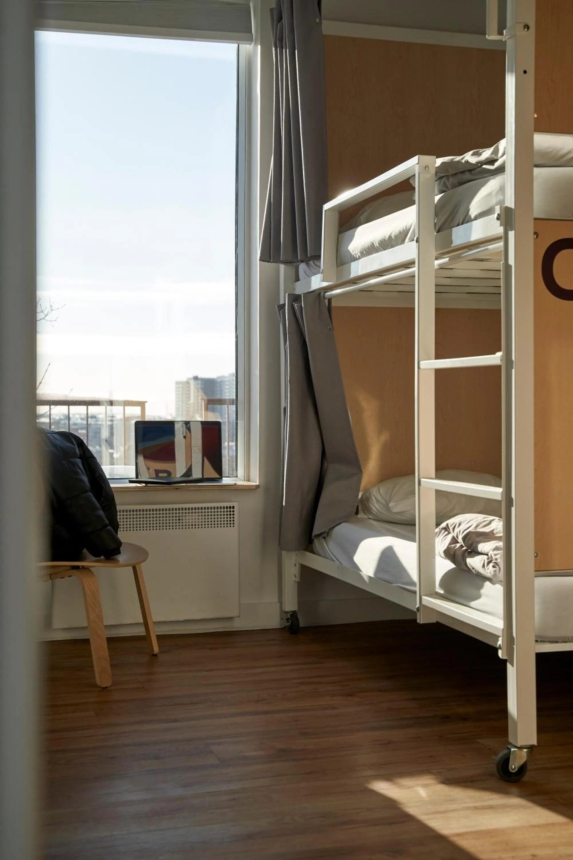 bunk bed, Bed in Auberge Saintlo Montréal Hostel