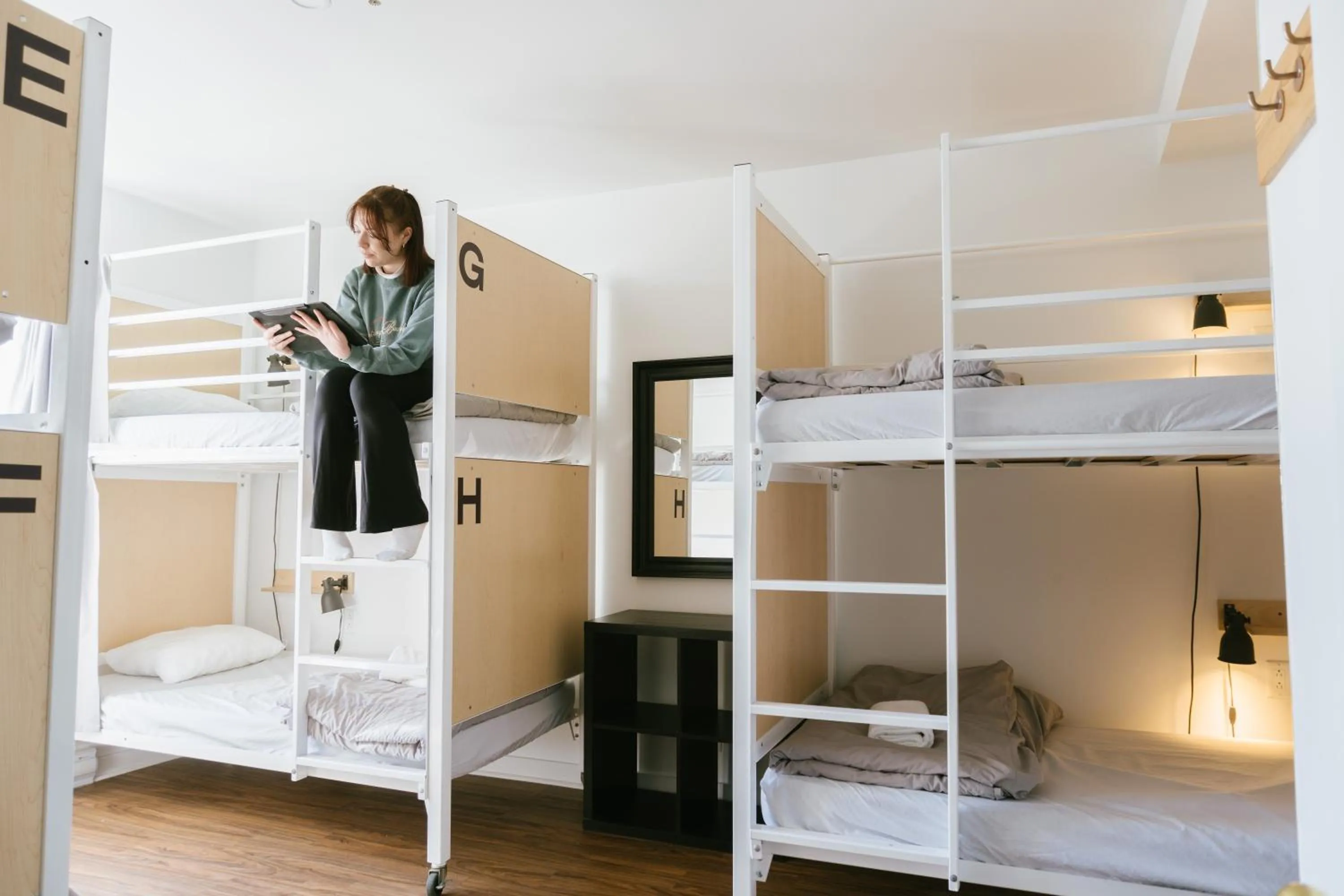 Bedroom, Bed in Auberge Saintlo Montréal Hostel