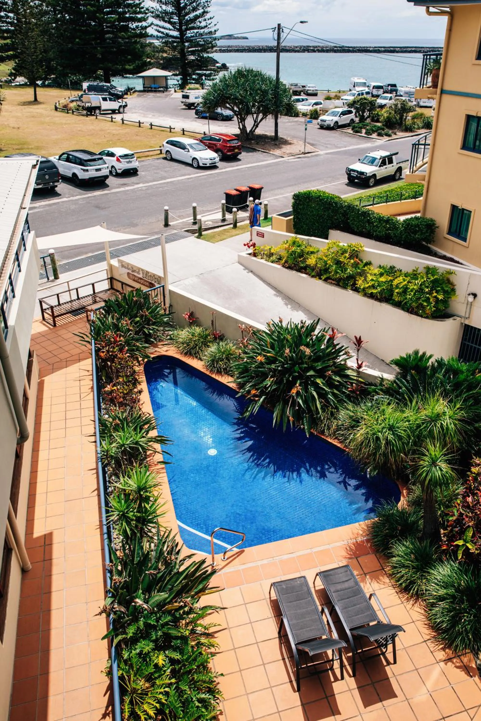 Swimming pool in Yamba Beach Motel