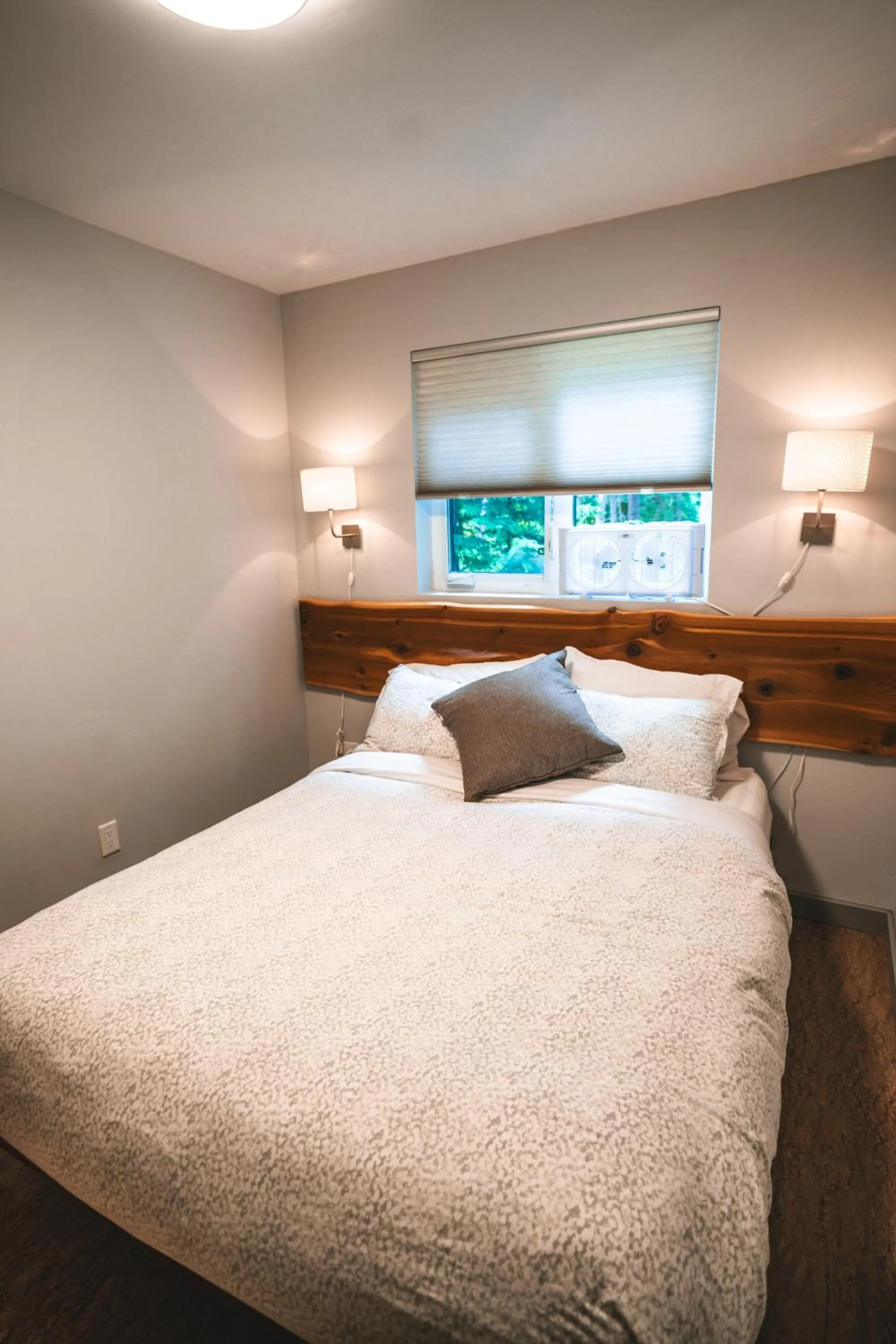 Bedroom, Bed in Across the Creek Cabins