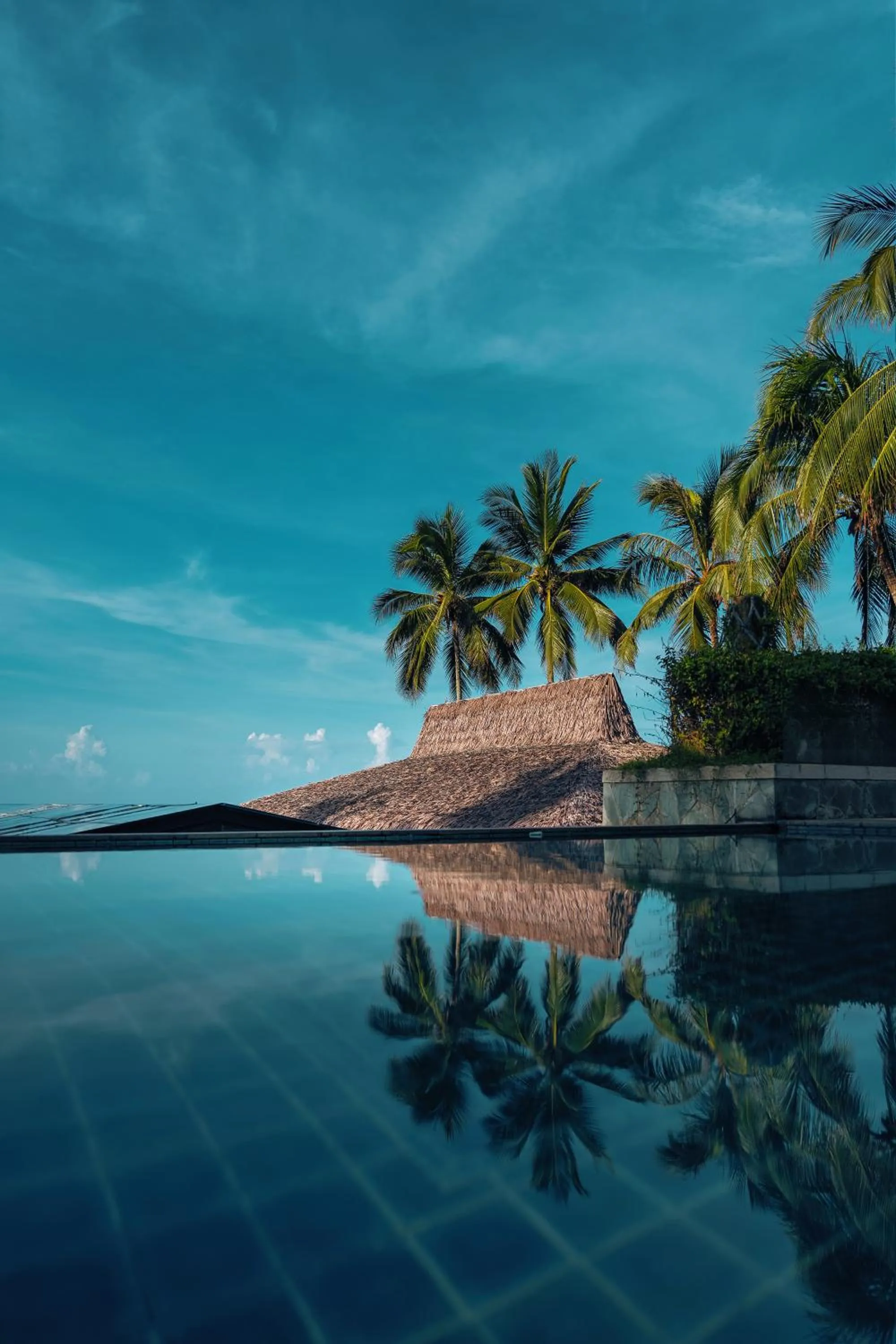 Swimming pool in Le Méridien Shimei Bay Beach Resort & Spa