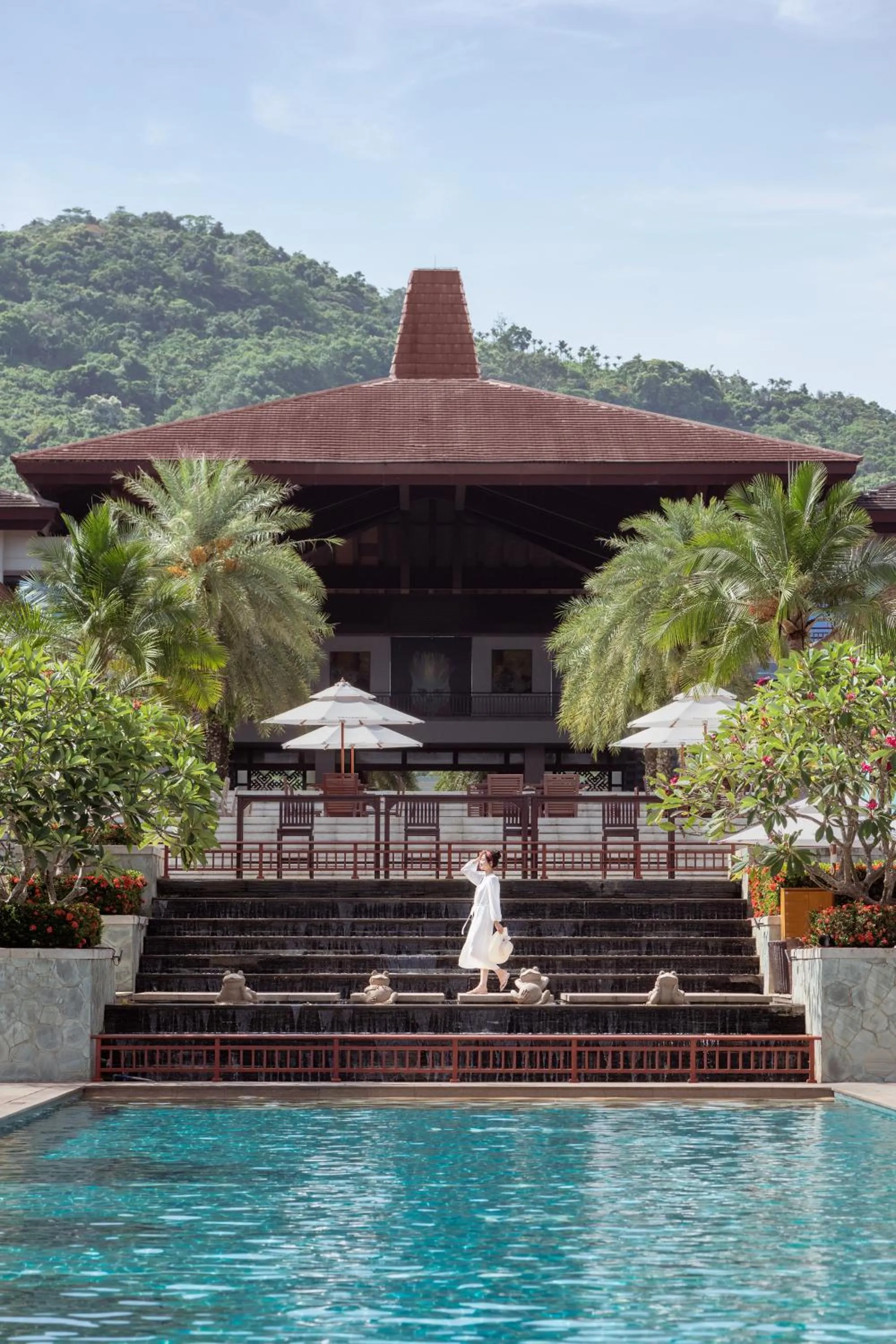 Swimming pool in Le Méridien Shimei Bay Beach Resort & Spa