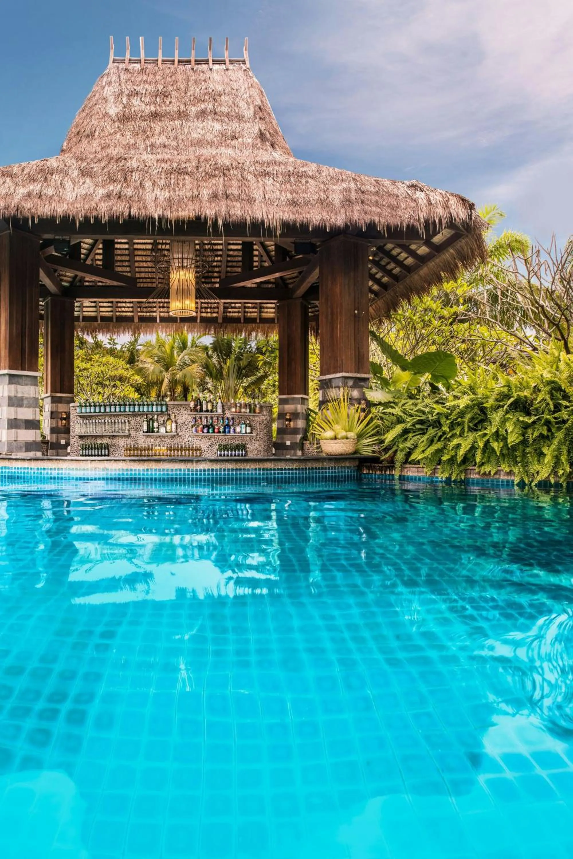 Swimming pool in Le Méridien Shimei Bay Beach Resort & Spa
