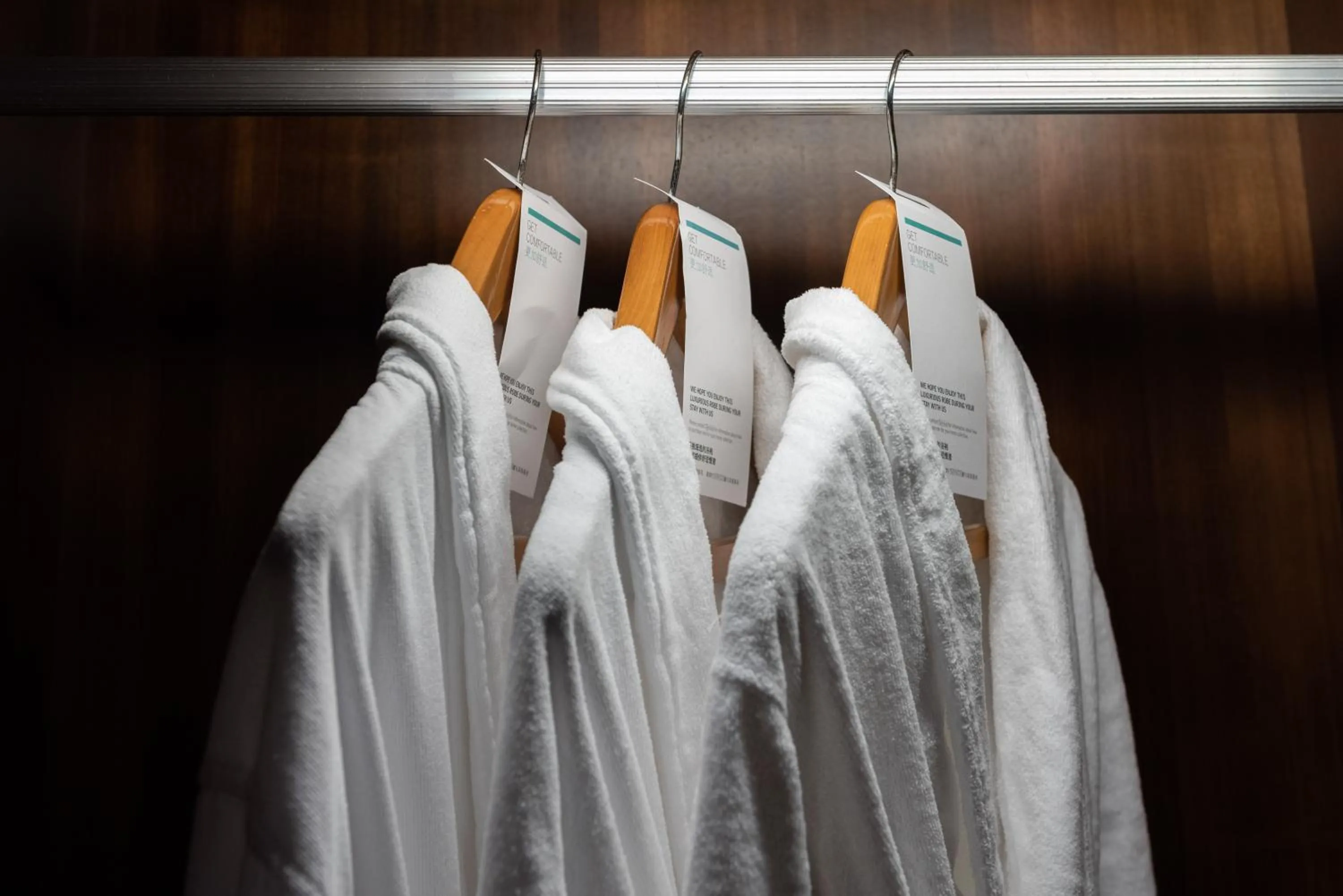 wardrobe in Le Méridien Shimei Bay Beach Resort & Spa