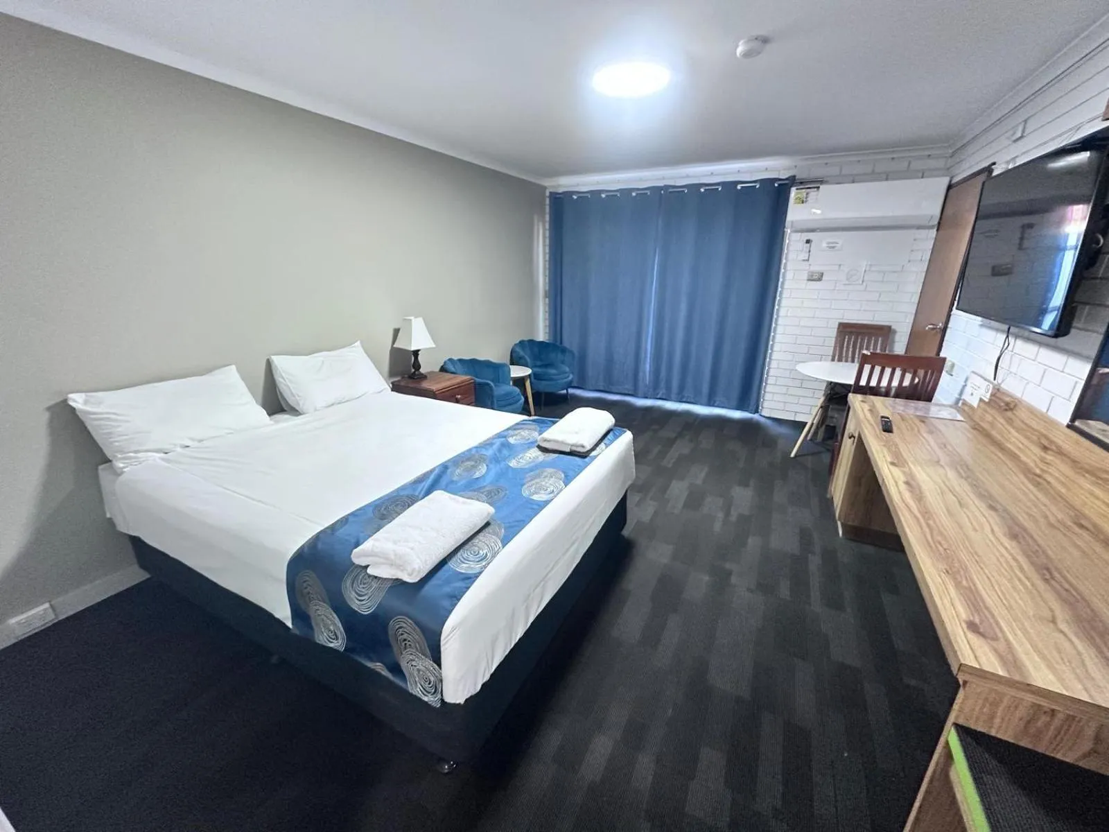 Bedroom, Bed in Albury Garden Court Motel