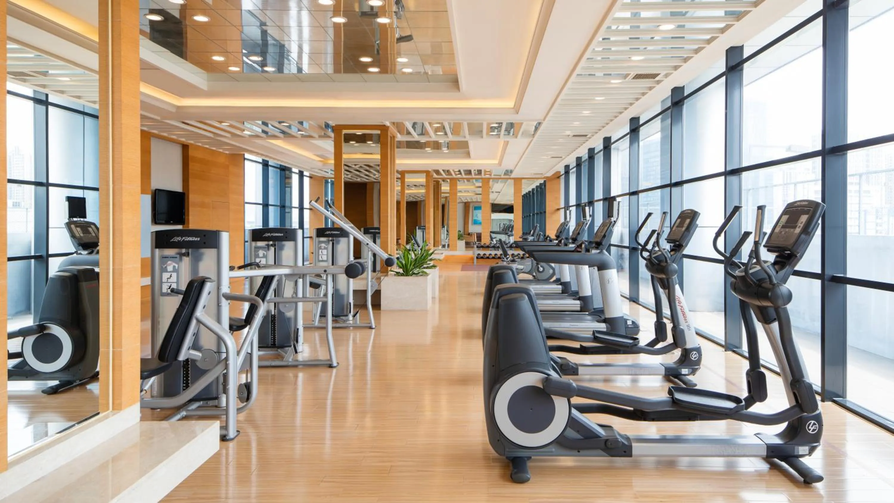 Fitness centre/facilities in Sheraton Shunde Hotel
