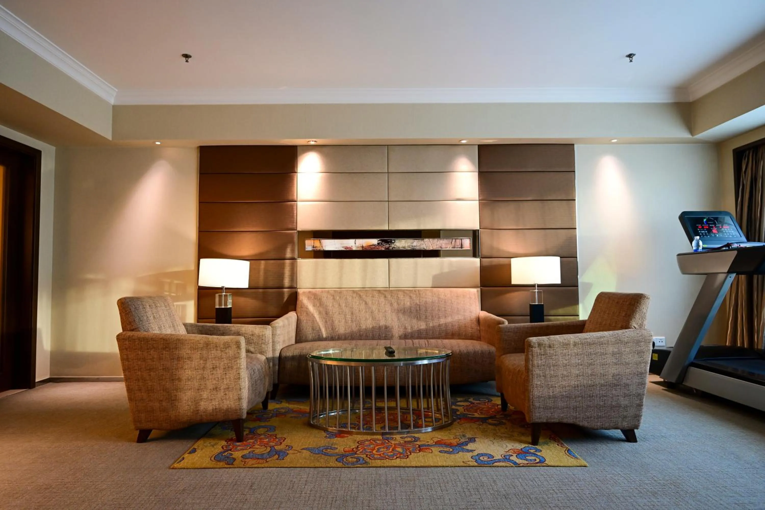 Living room in Four Points By Sheraton Beijing, Haidian