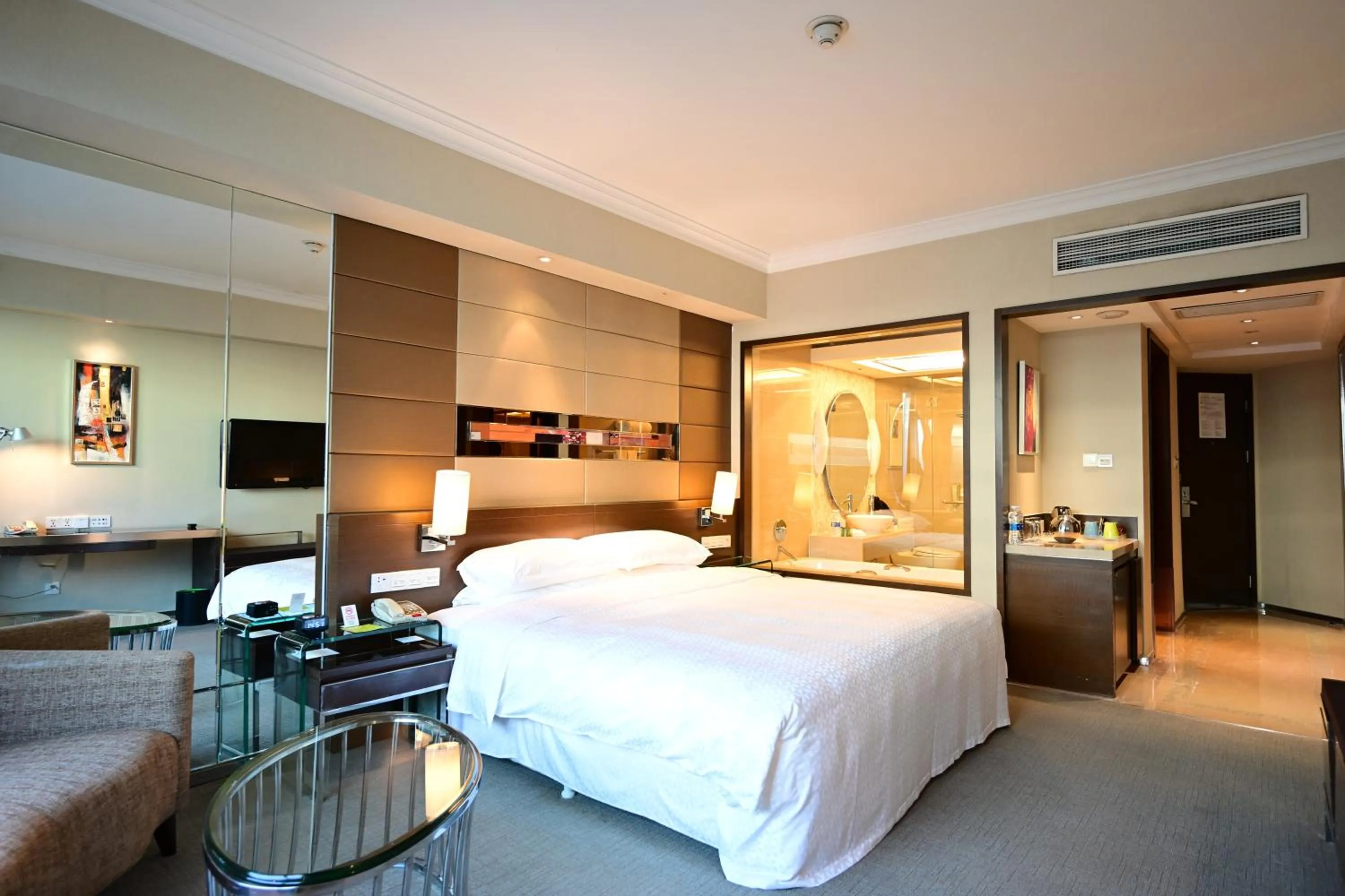 Bed in Four Points By Sheraton Beijing, Haidian