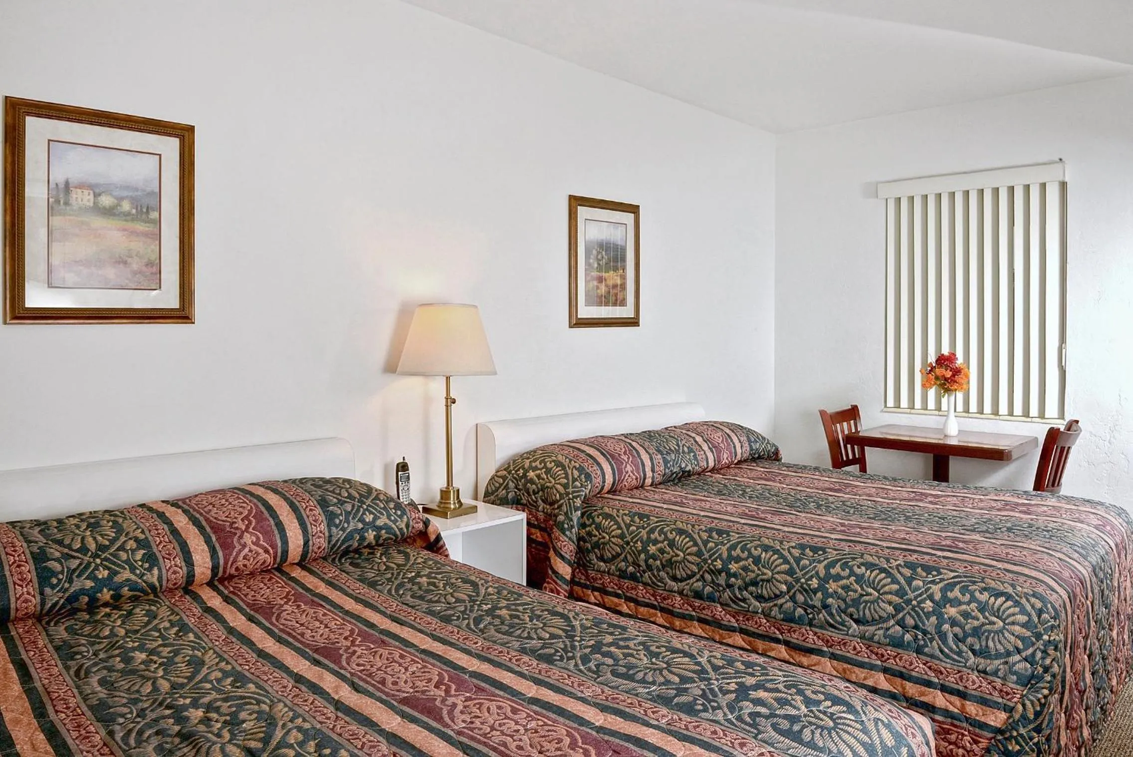 Bed in Shell Motel Hollywood