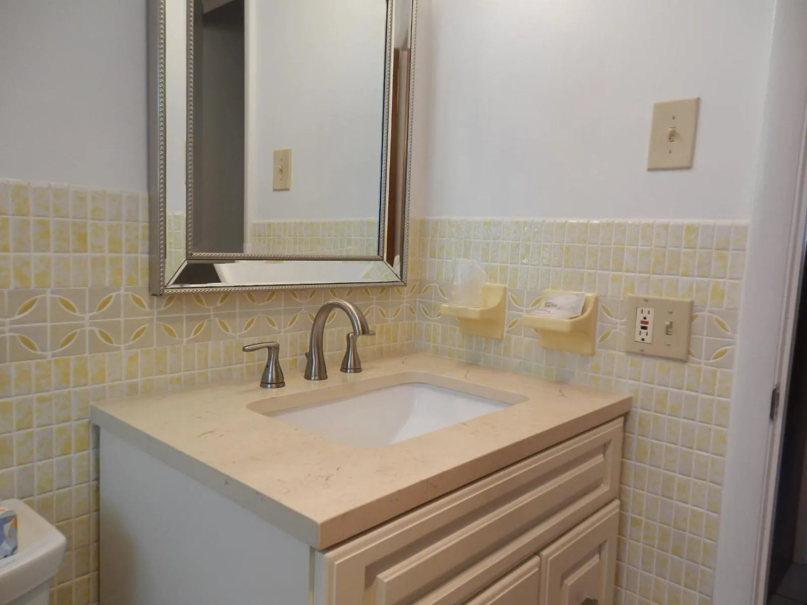 Shell Motel Hollywood