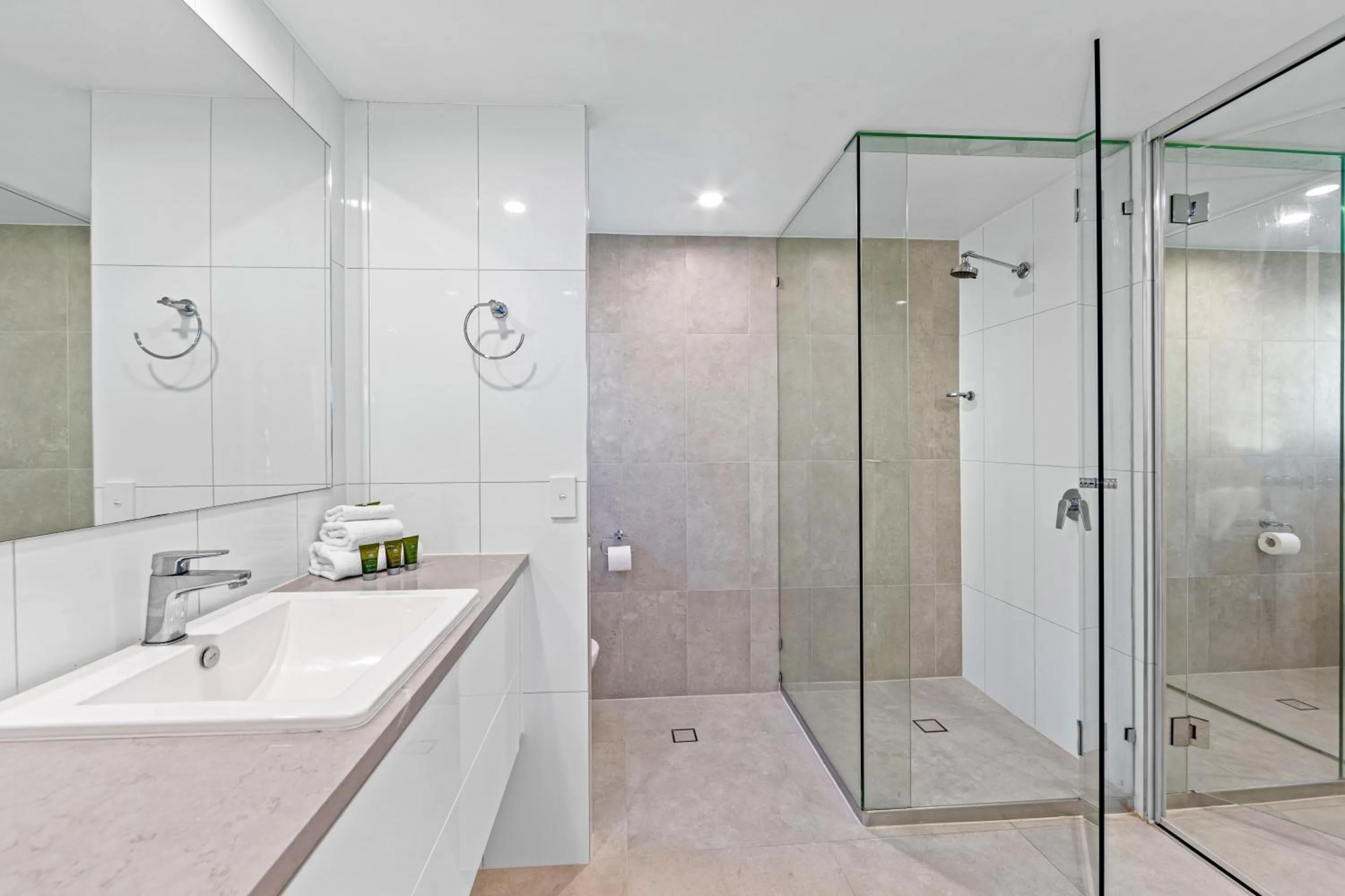 La Mer Sunshine Beachfront