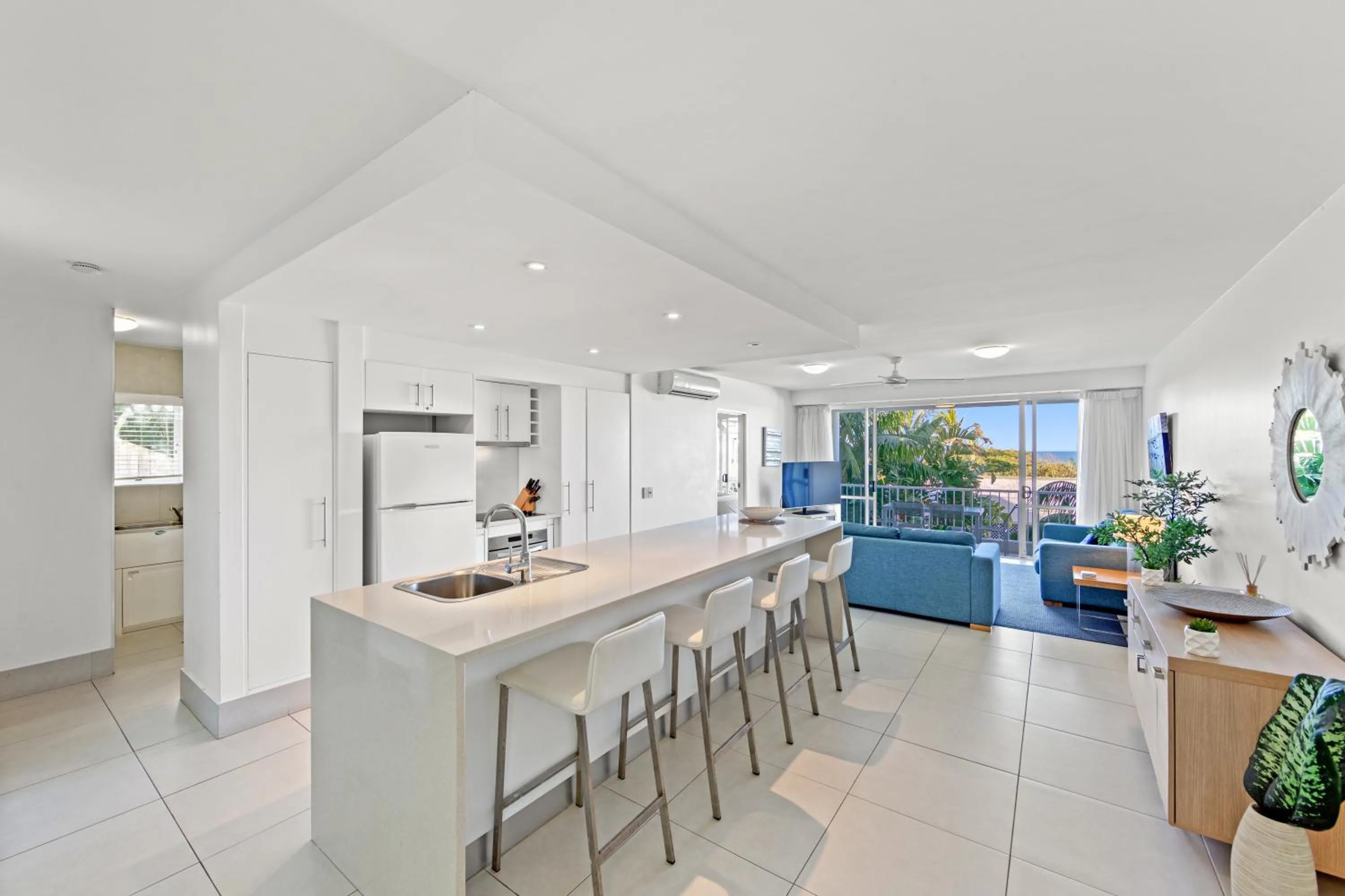 La Mer Sunshine Beachfront