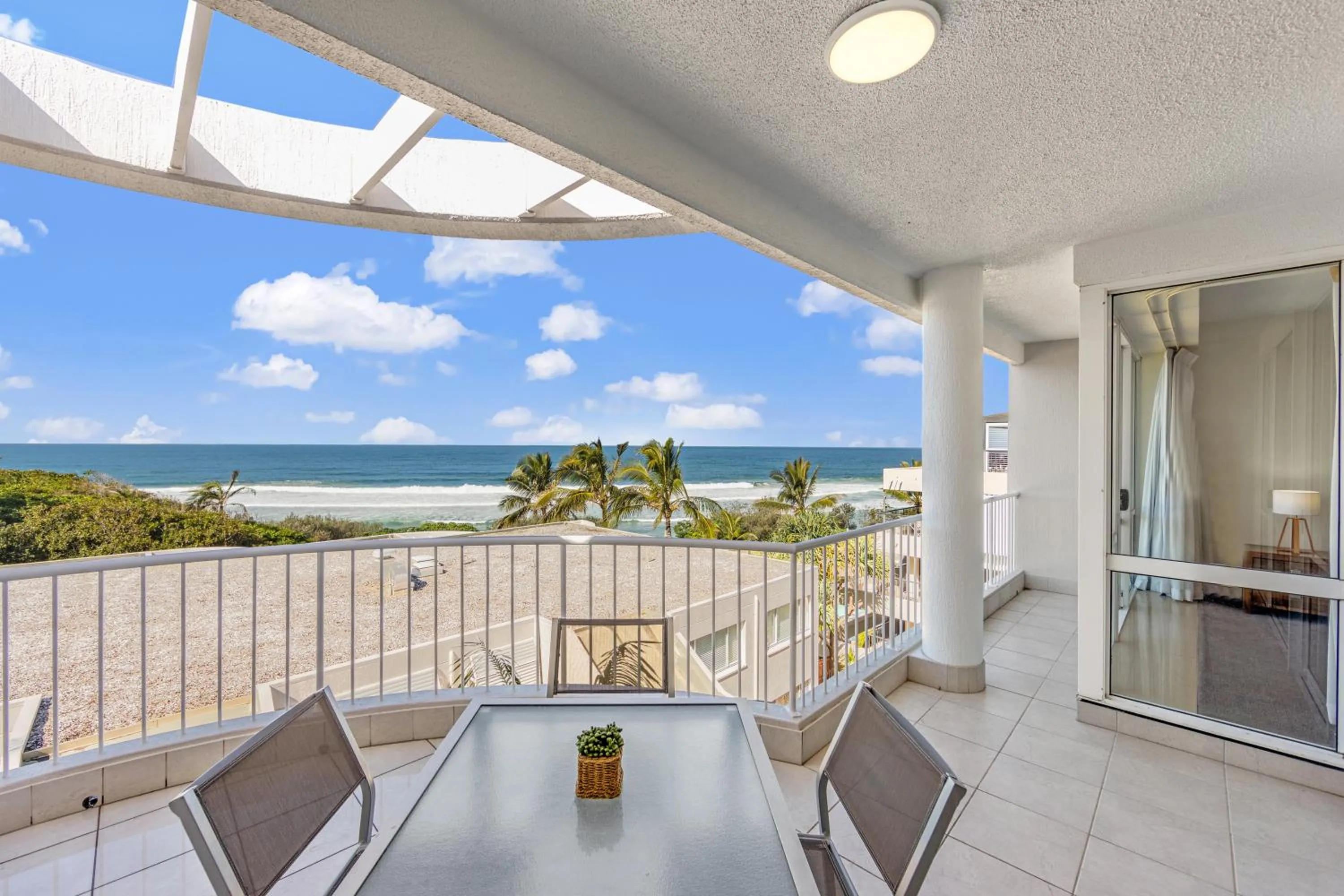 La Mer Sunshine Beachfront