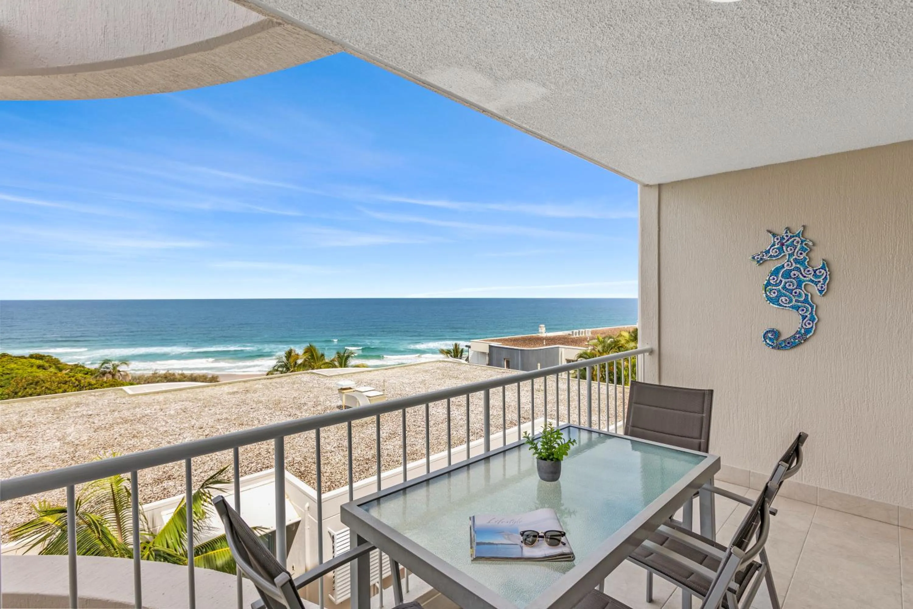 La Mer Sunshine Beachfront