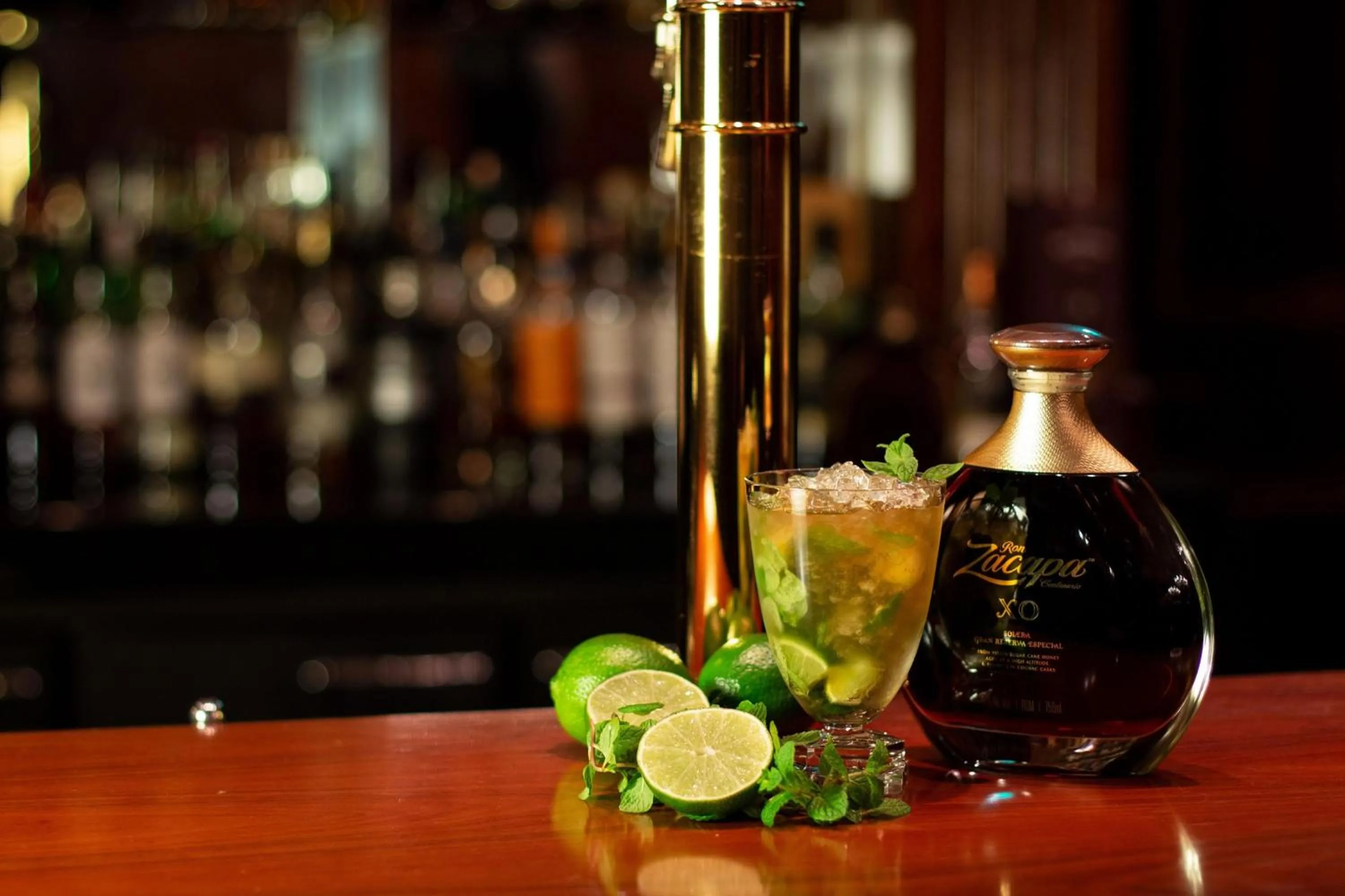 Lounge or bar in The Westin Osaka