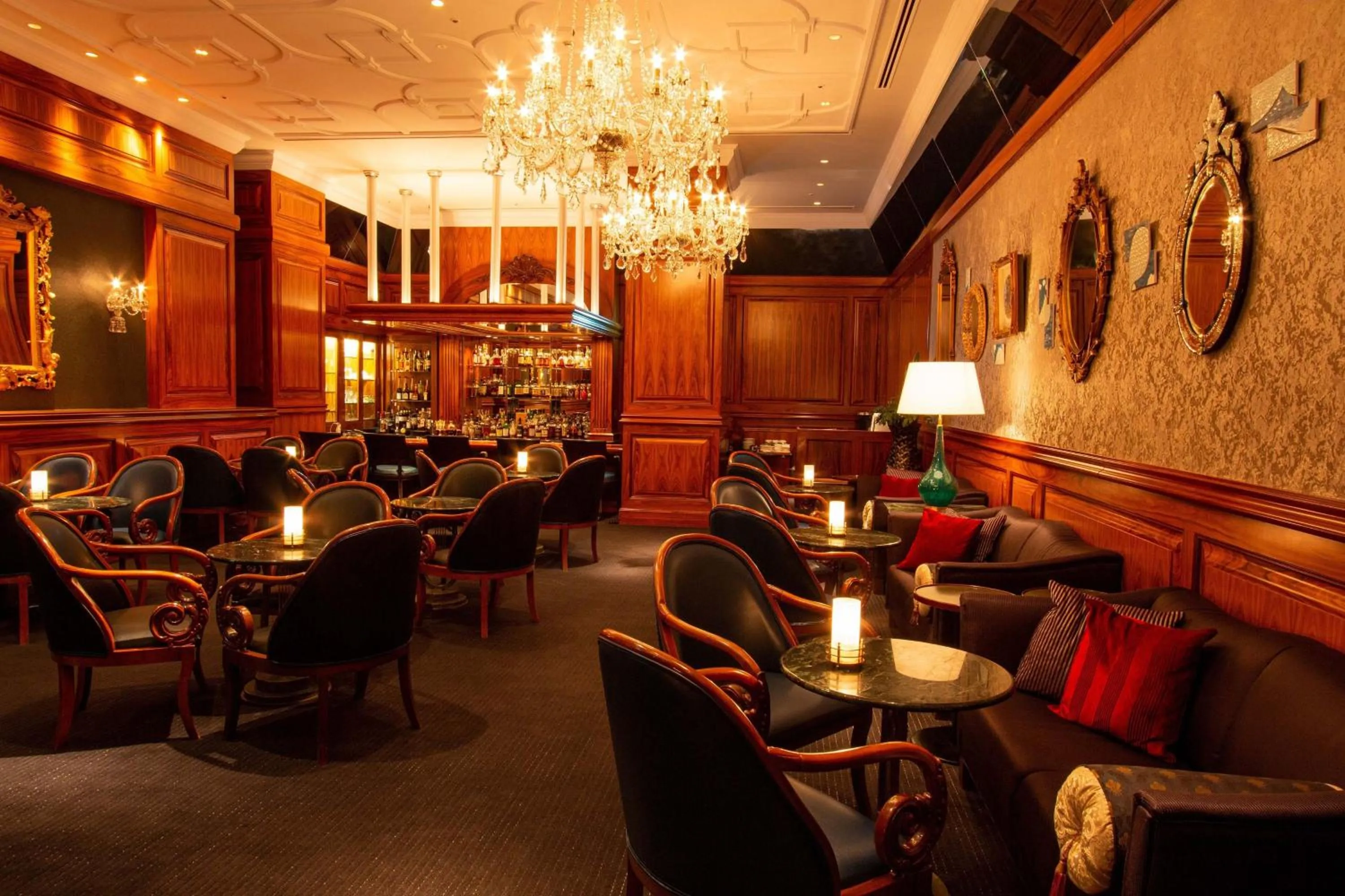 Lounge or bar in The Westin Osaka