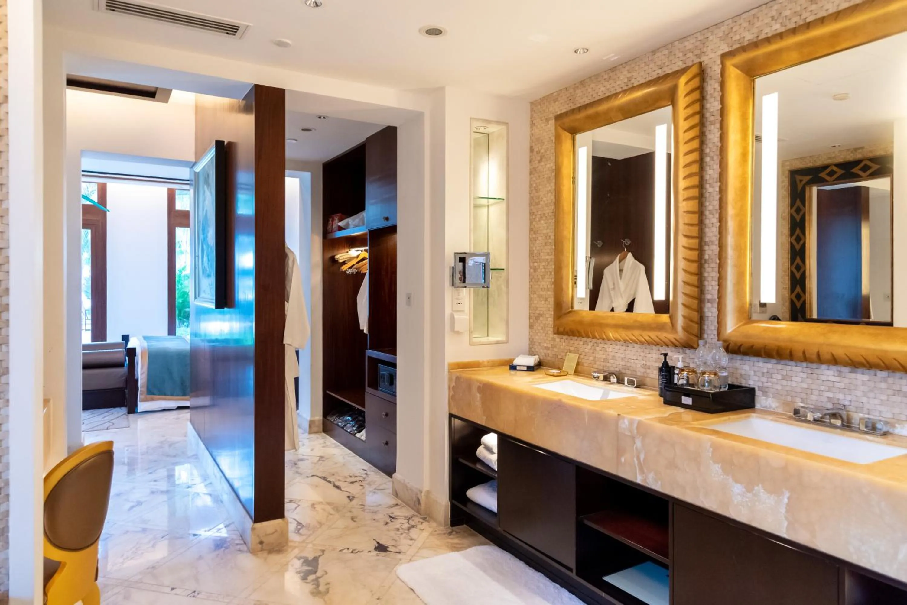 Bathroom in The St. Regis Sanya Yalong Bay Resort
