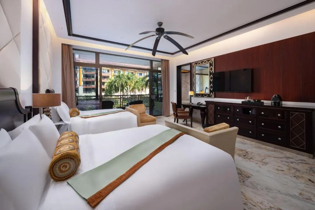 Bed in The St. Regis Sanya Yalong Bay Resort