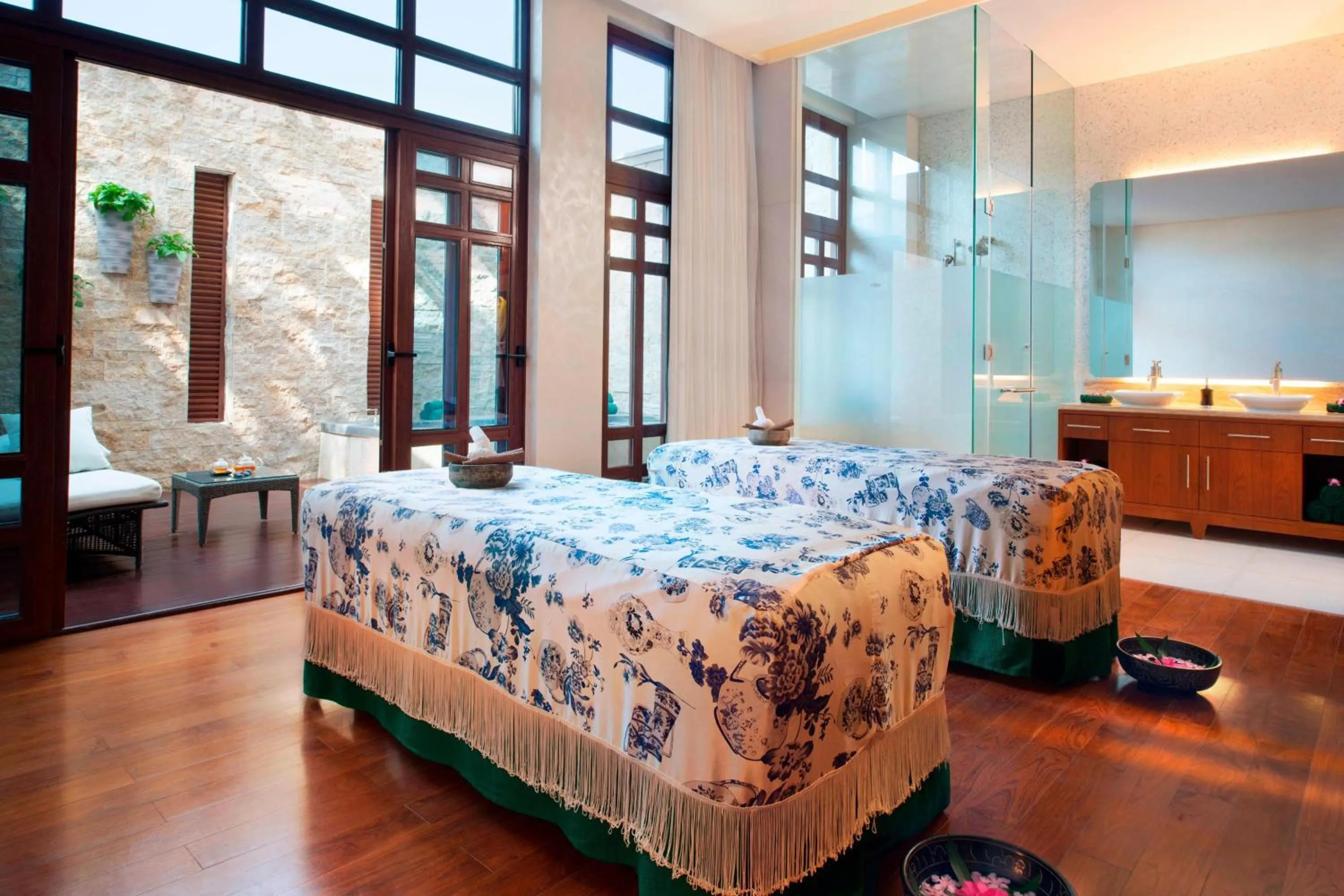 Spa and wellness centre/facilities, Bed in The St. Regis Sanya Yalong Bay Resort