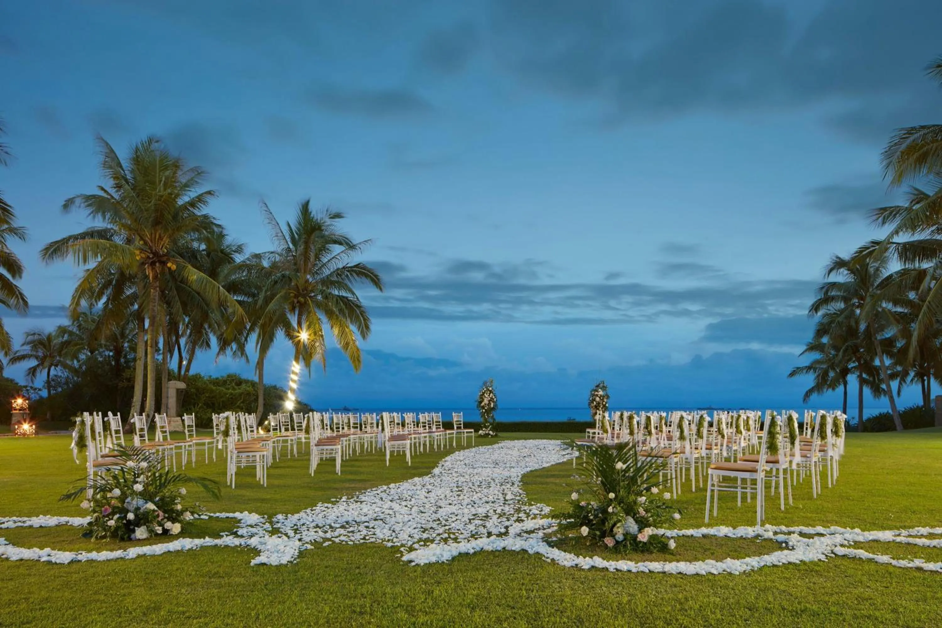 Lobby or reception in Sheraton Sanya Yalong Bay Resort