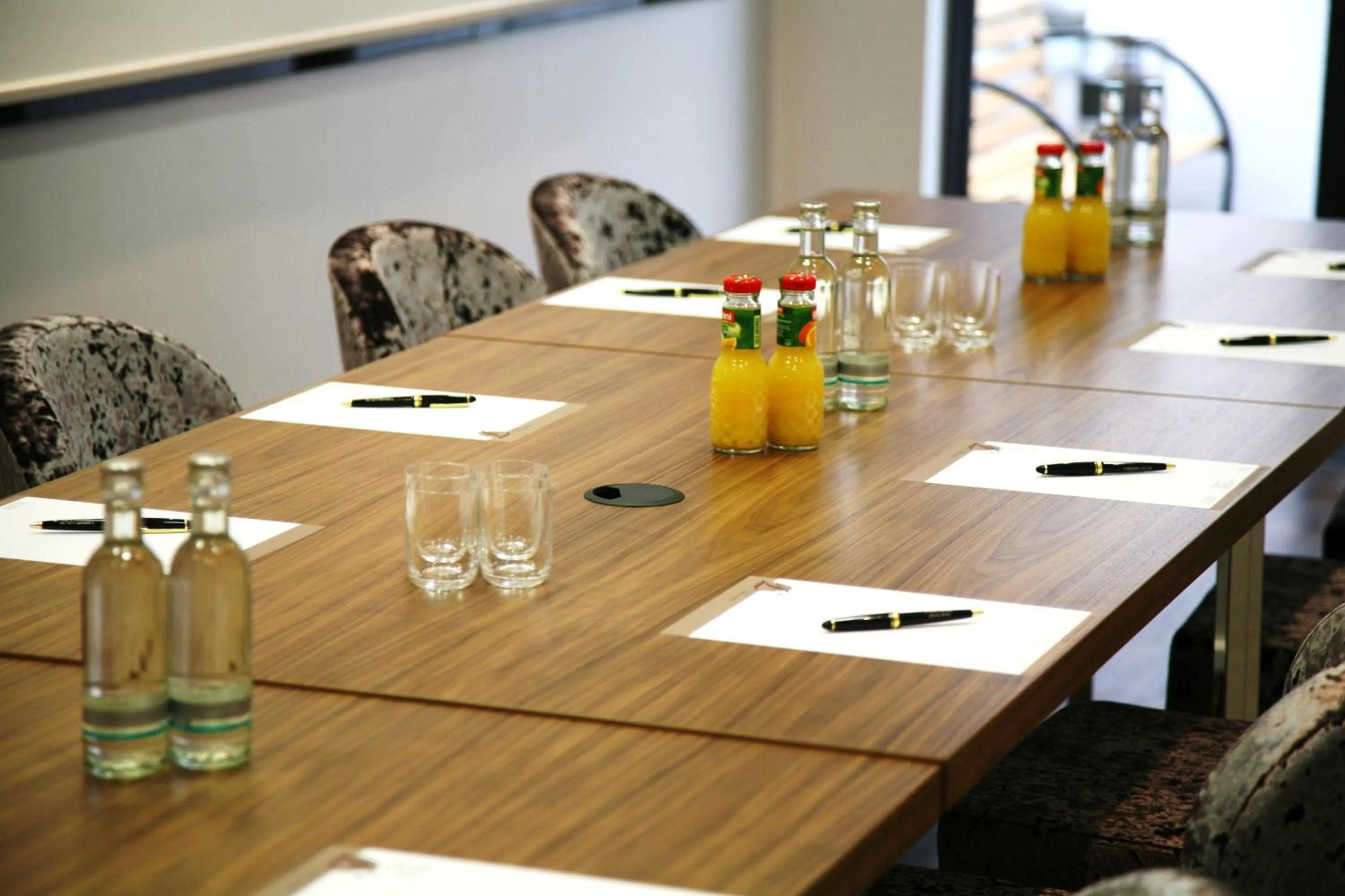 Business facilities in Hotel Favor