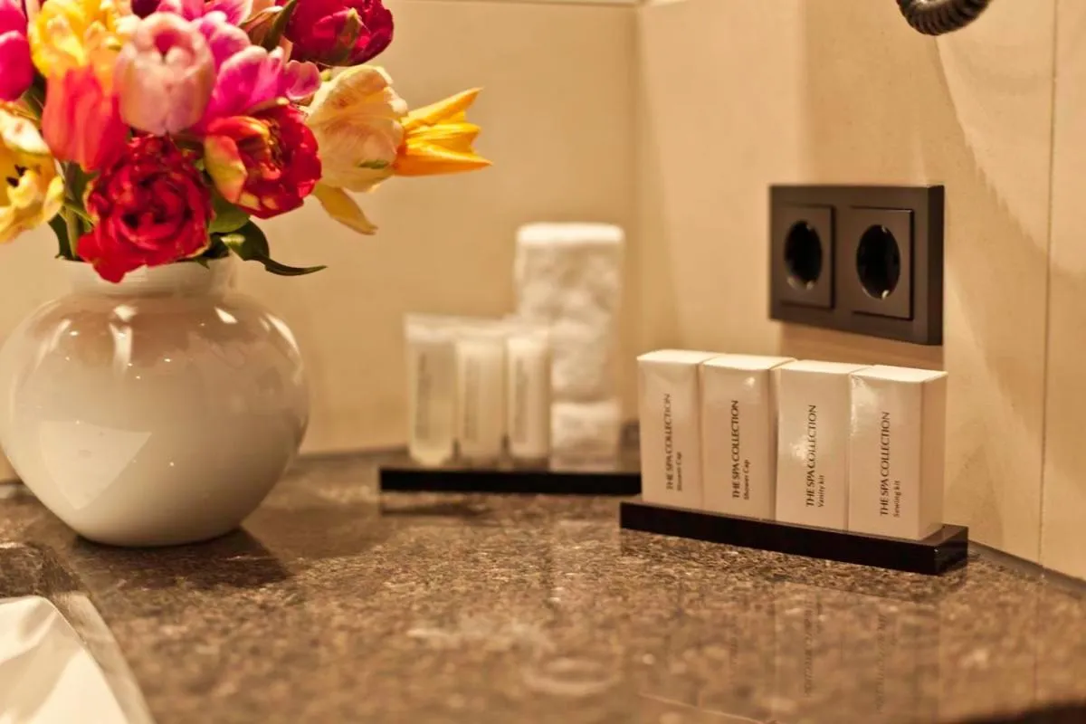 Bathroom in Hotel Favor