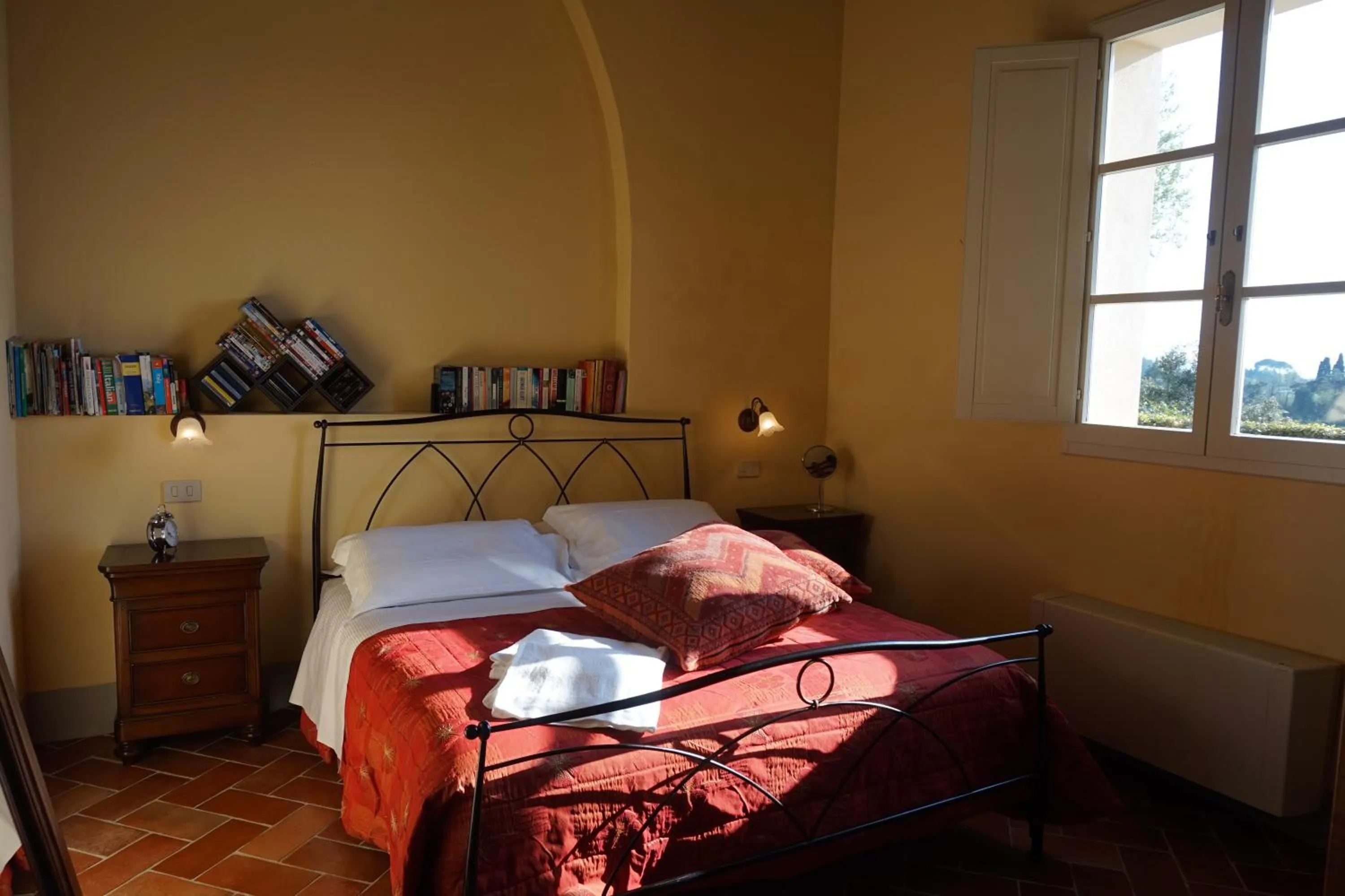 Photo of the whole room, Bed in Borgo Colleoli Resort