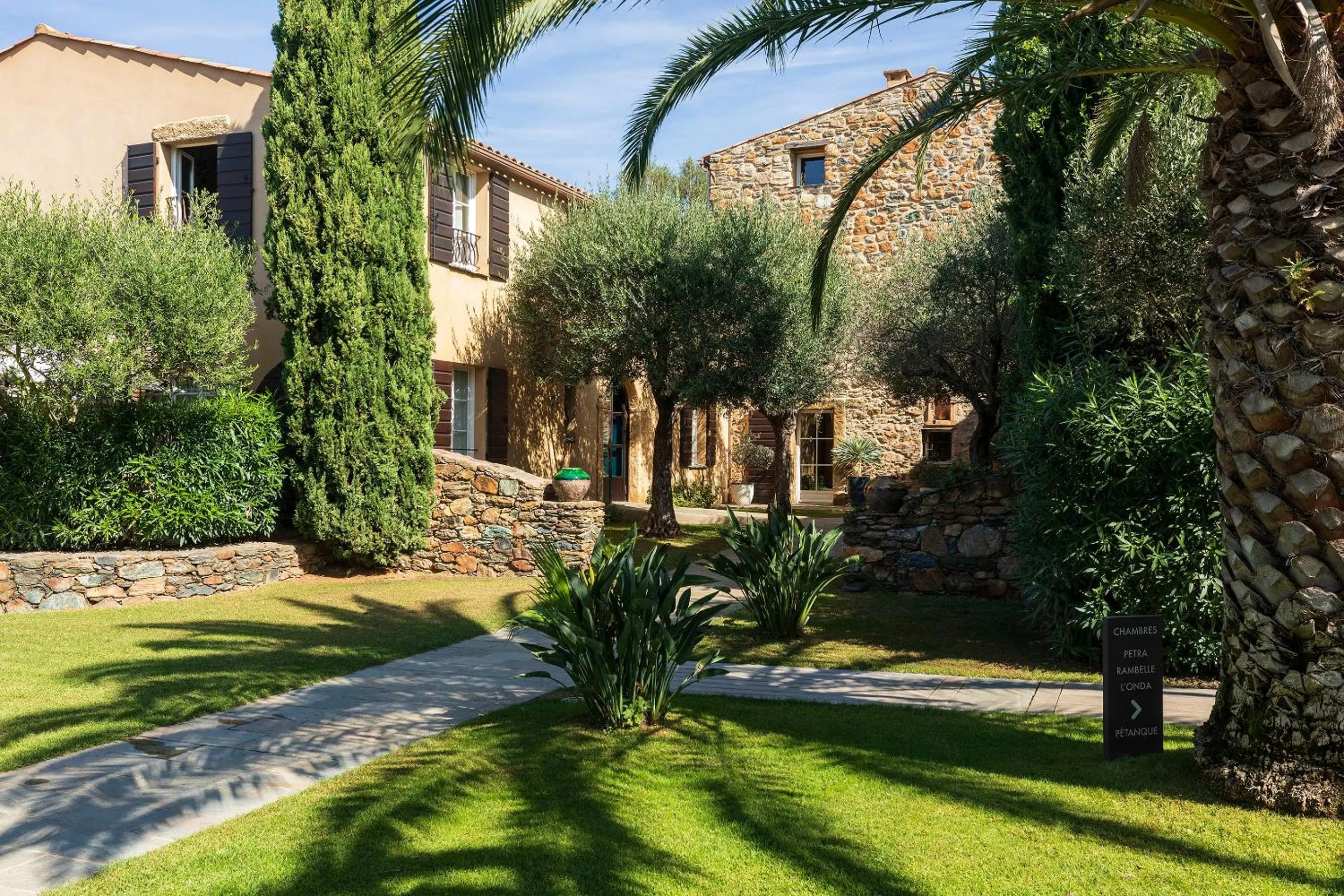 Property building in Hôtel La Dimora & Spa