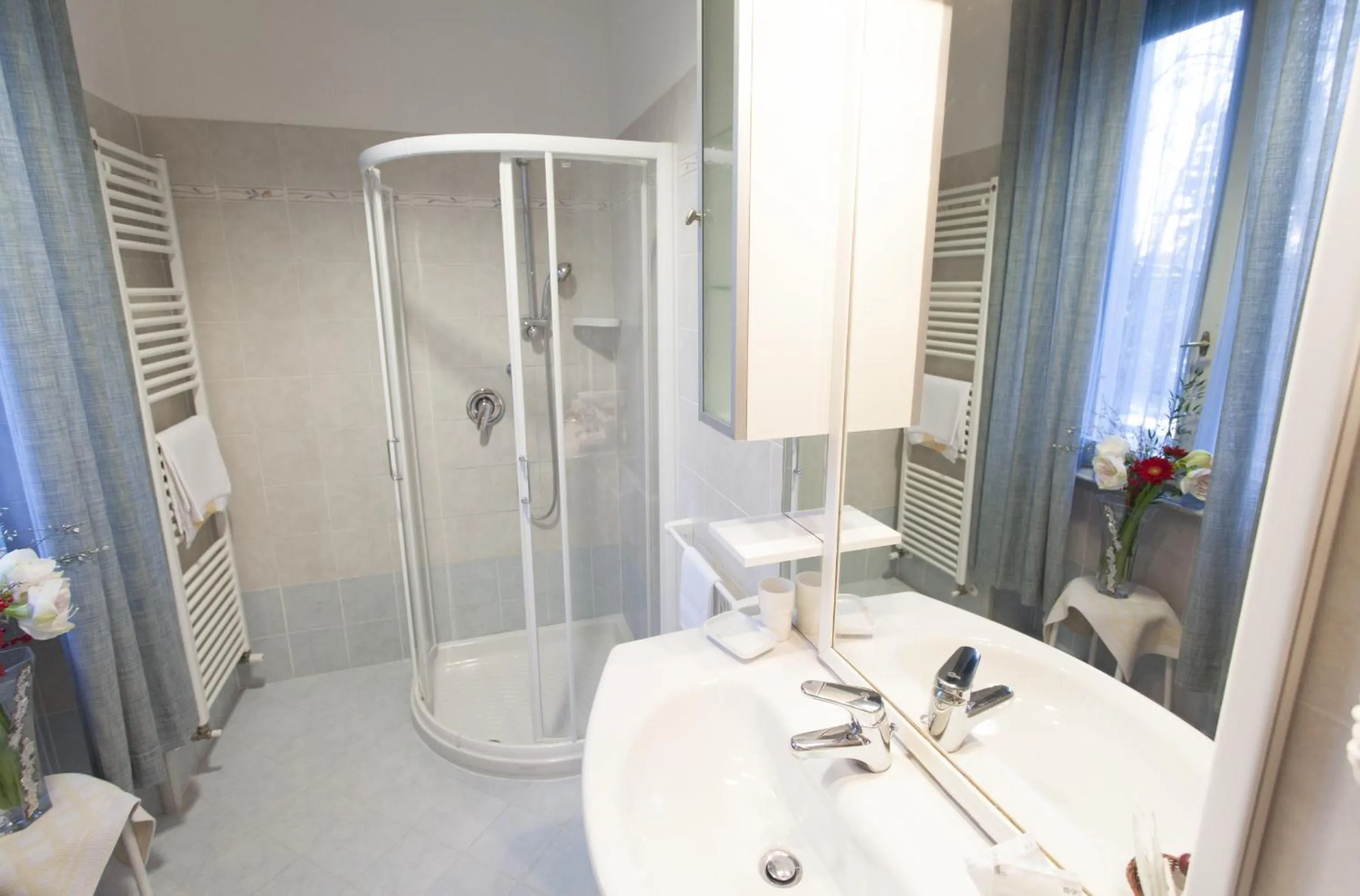 Shower in Hotel Principe