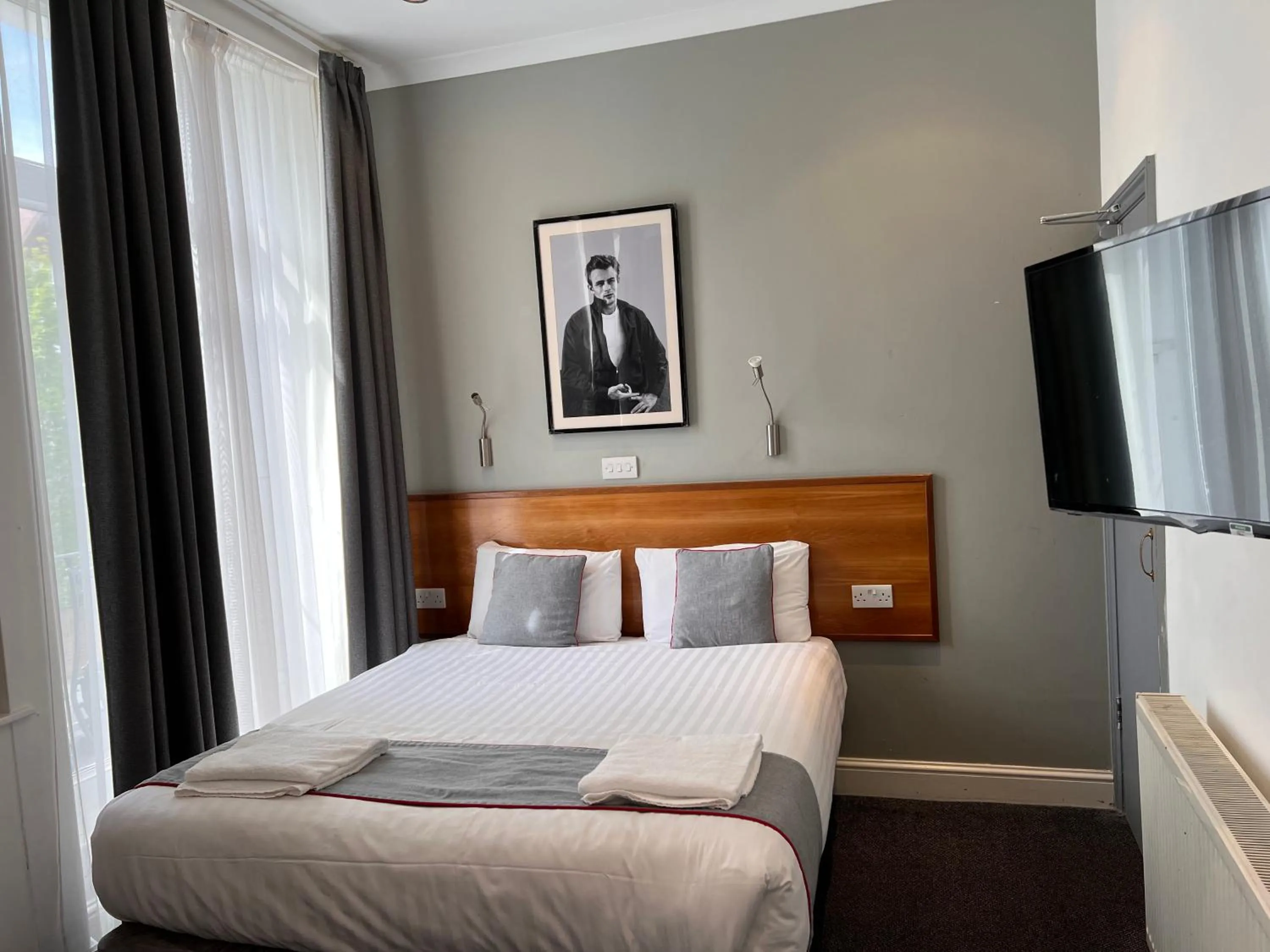 Bed in Apollo Hotel Kings Cross