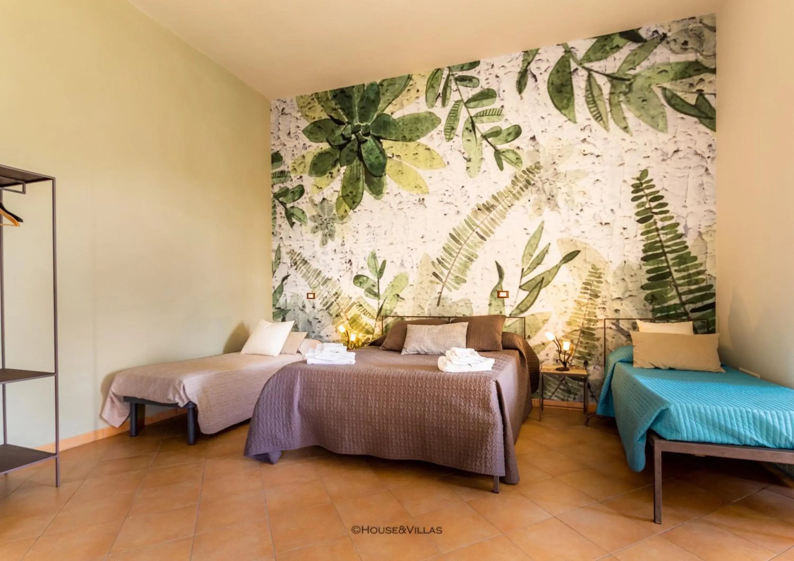 Quadruple Room with Garden View - single occupancy in Villa Rosaria Rooms Quadruple Room with Garden View - single occupancy in Villa Rosaria Rooms