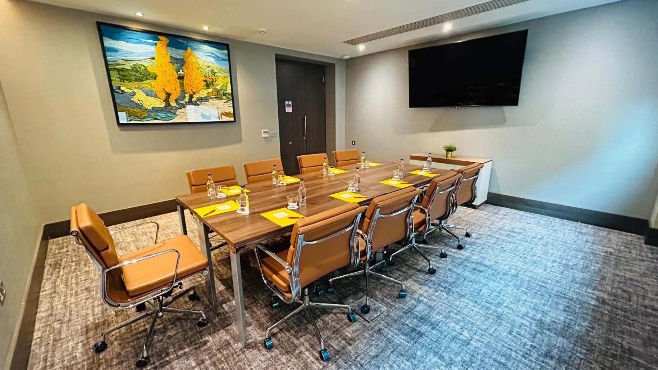 Meeting/conference room in Crowne Plaza London - Kingston by IHG