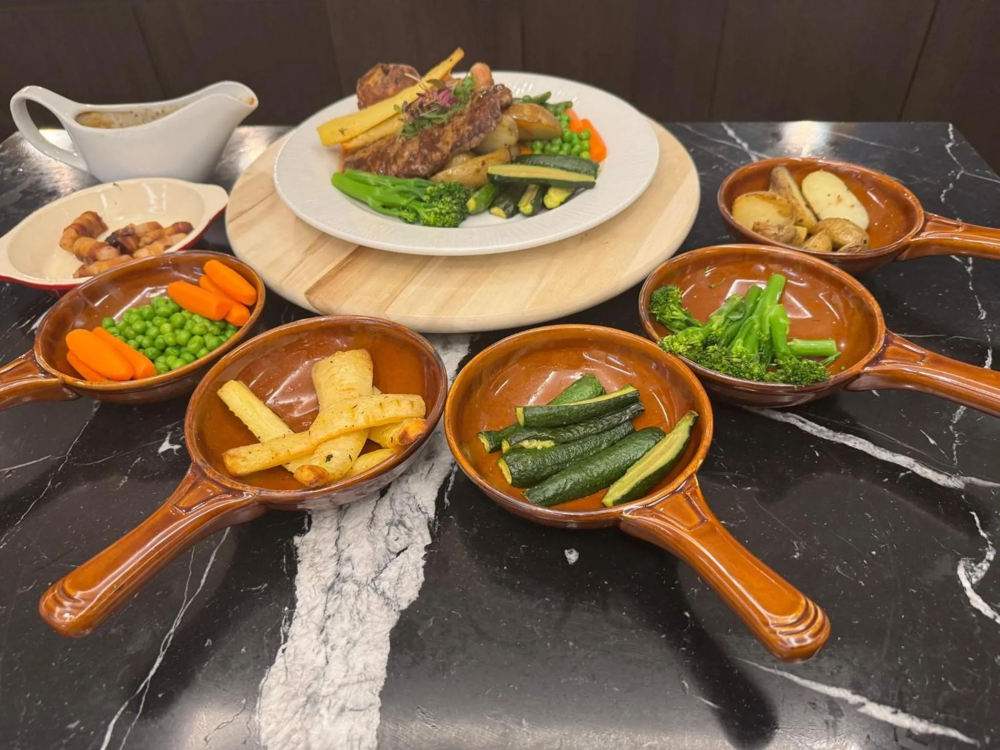 Restaurant/places to eat in Crowne Plaza London - Kingston by IHG