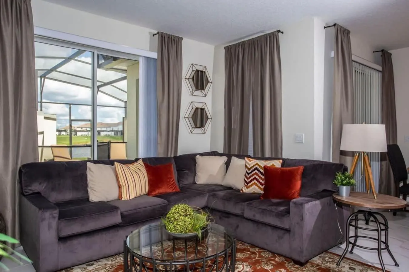 Four Bedrooms at StoreyLakeResort 3063