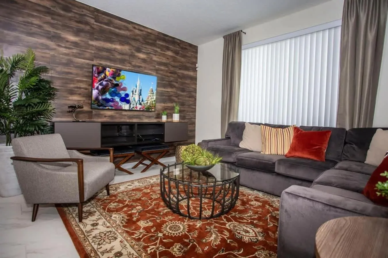 Four Bedrooms at StoreyLakeResort 3063