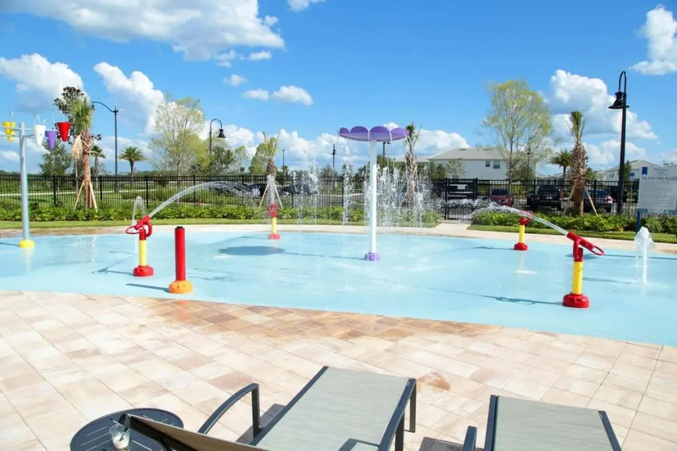 Five Bedrooms Single Family 4759