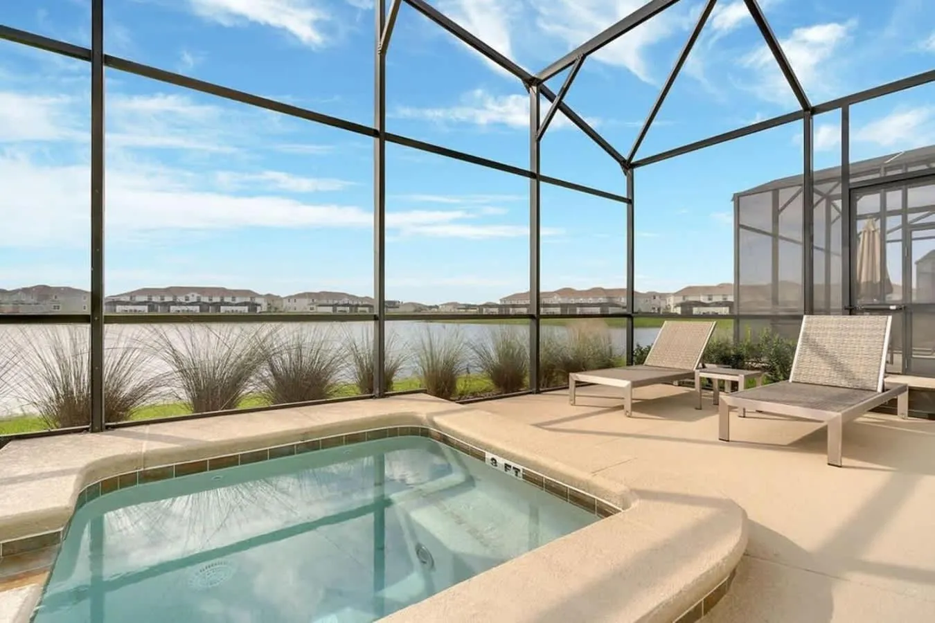 Five Bedrooms Single Family 4759