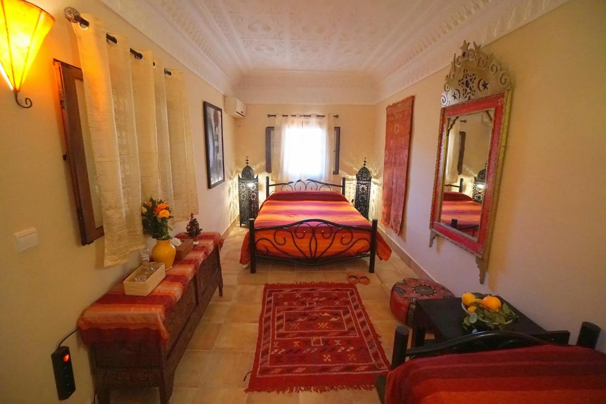 Photo of the whole room, Bed in Riad Dar Rita