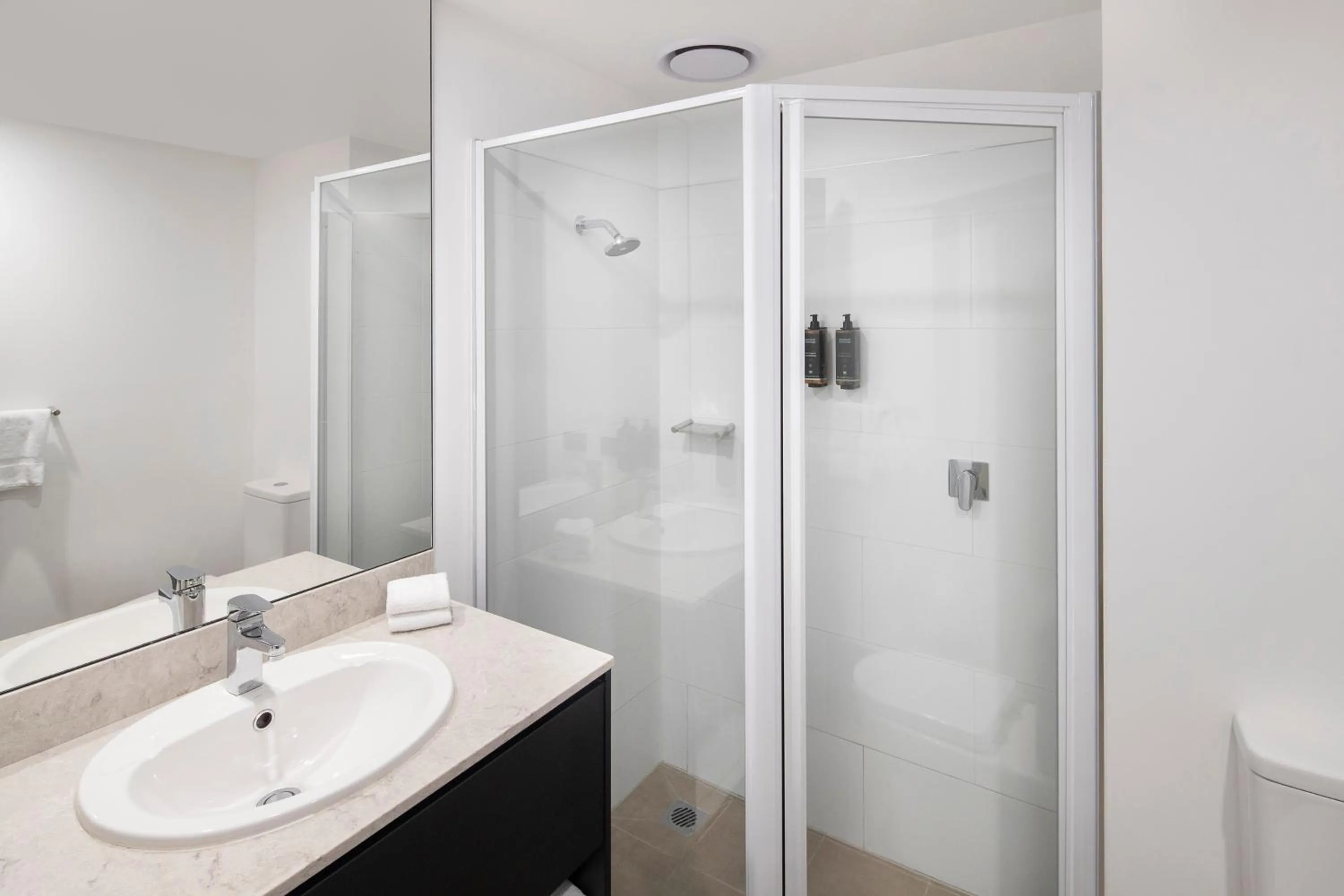 Bathroom in Mercure Sydney Blacktown