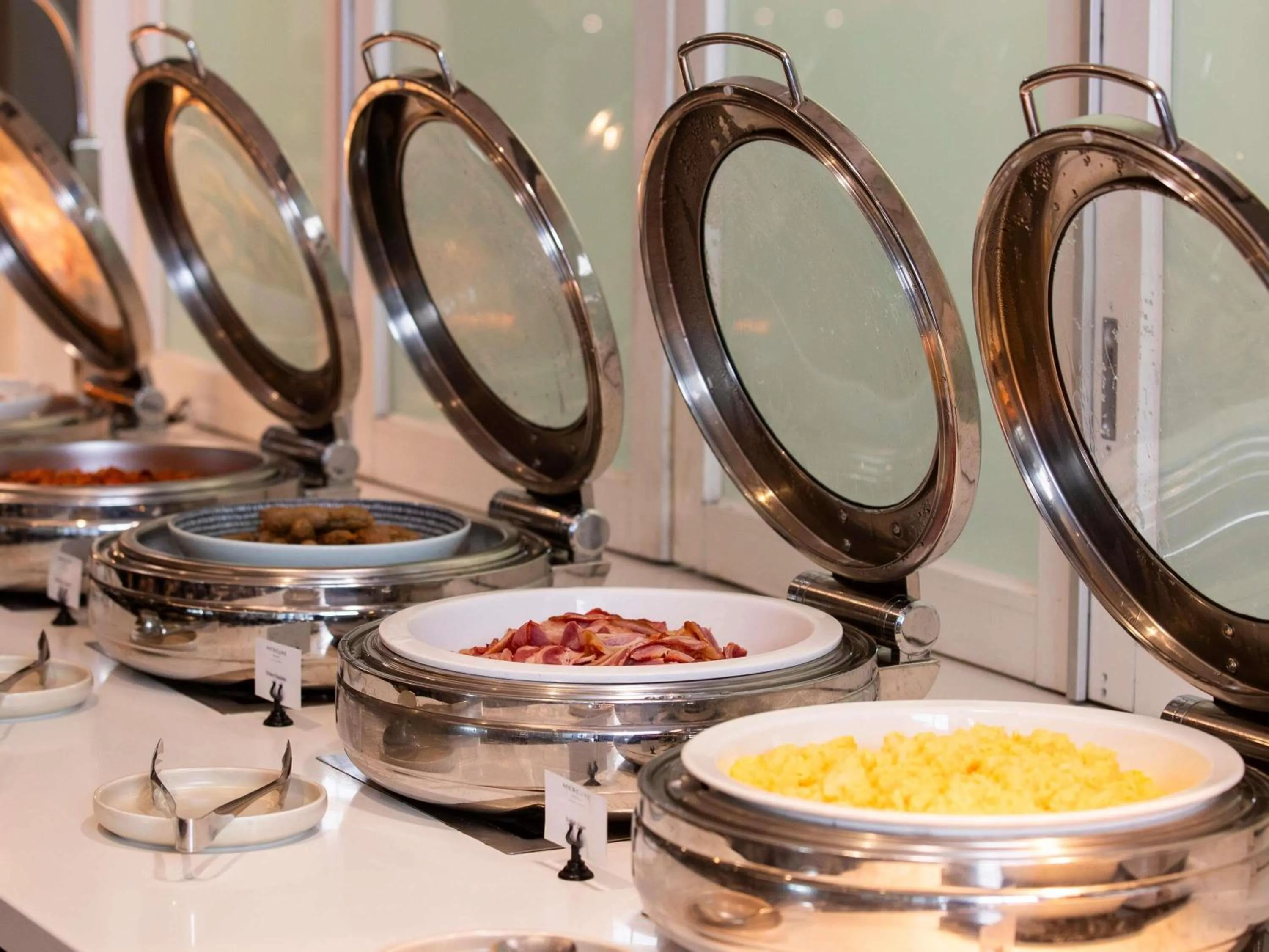 Breakfast in Mercure Sydney Blacktown