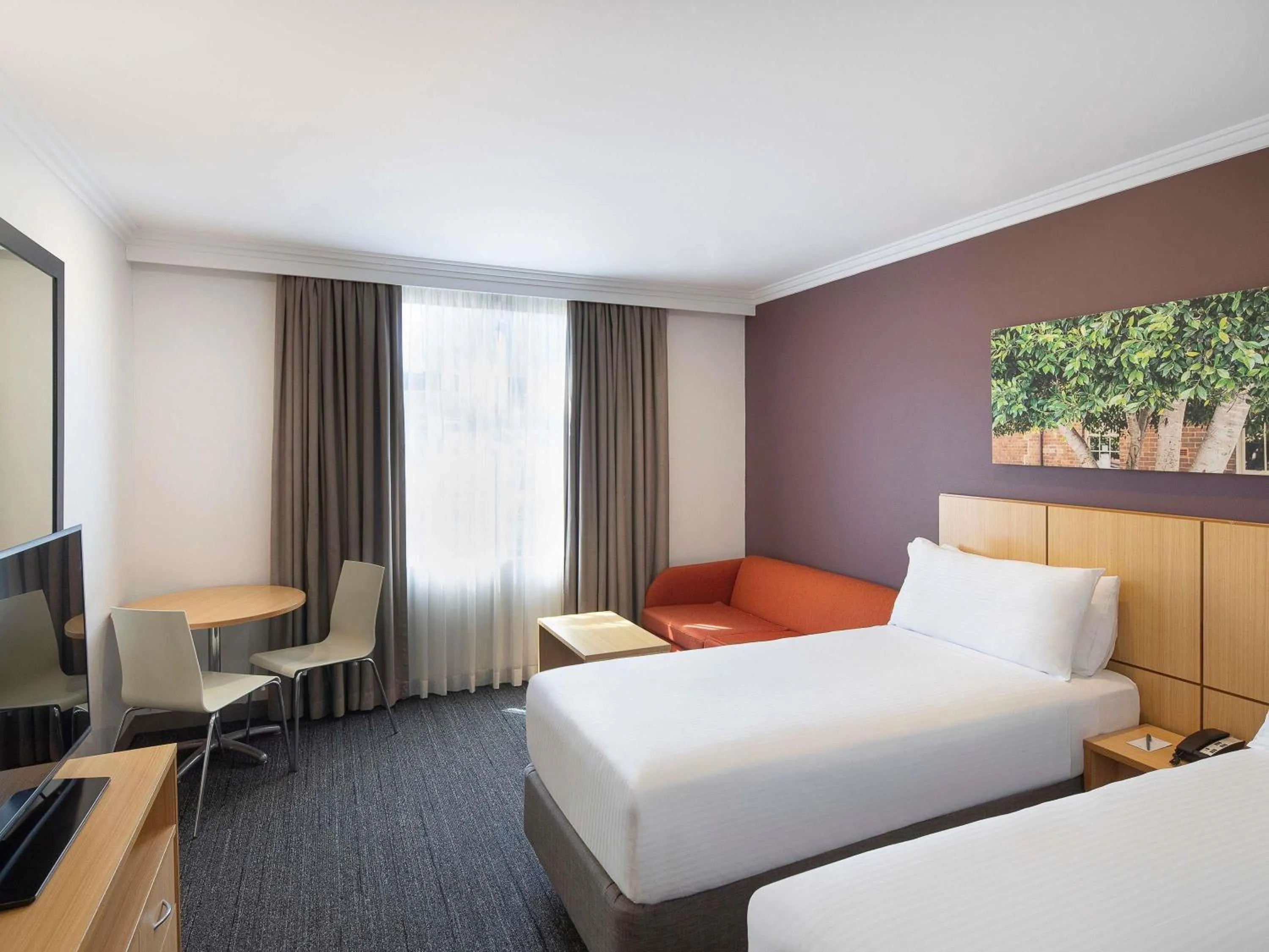 Bedroom, Bed in Mercure Sydney Blacktown